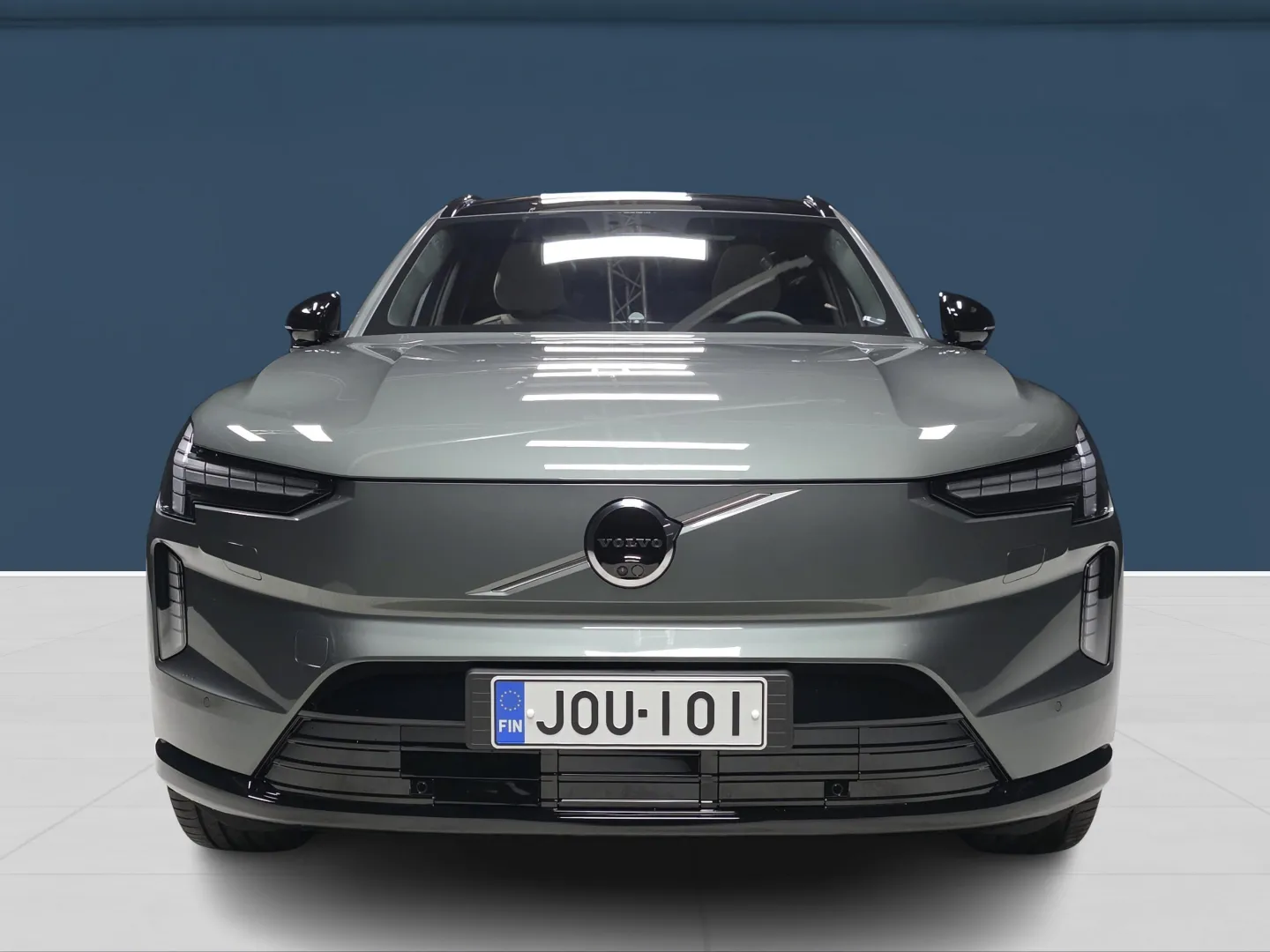 Autokuva 2 - JOU-101