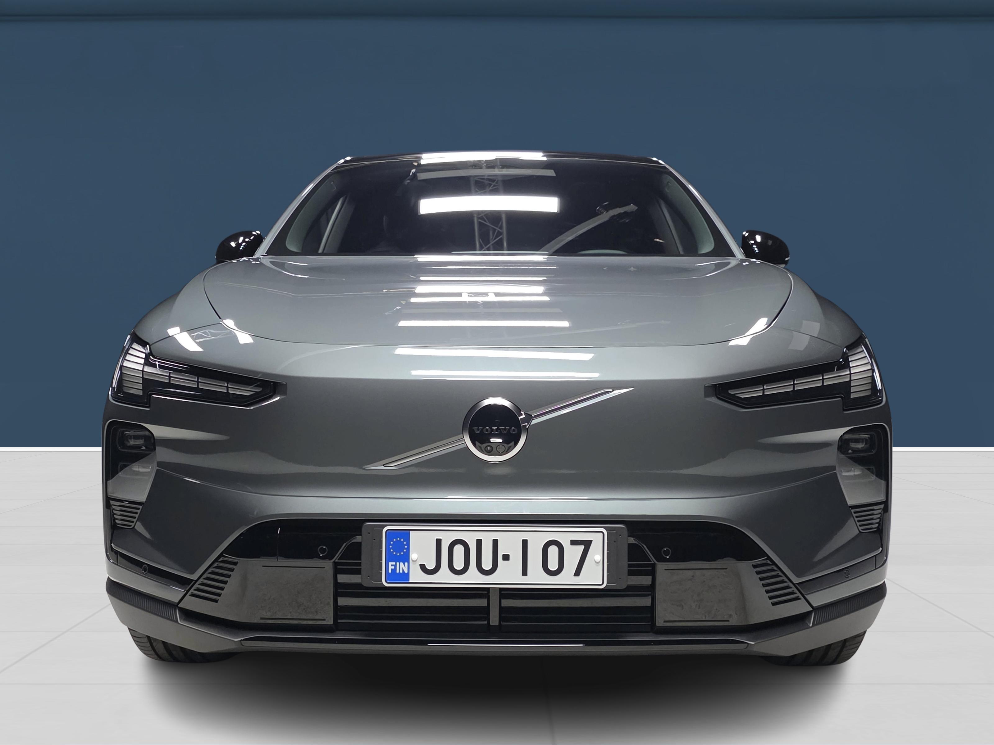 Volvo EX60 P10 AWD Plus 2027, photo 2/17