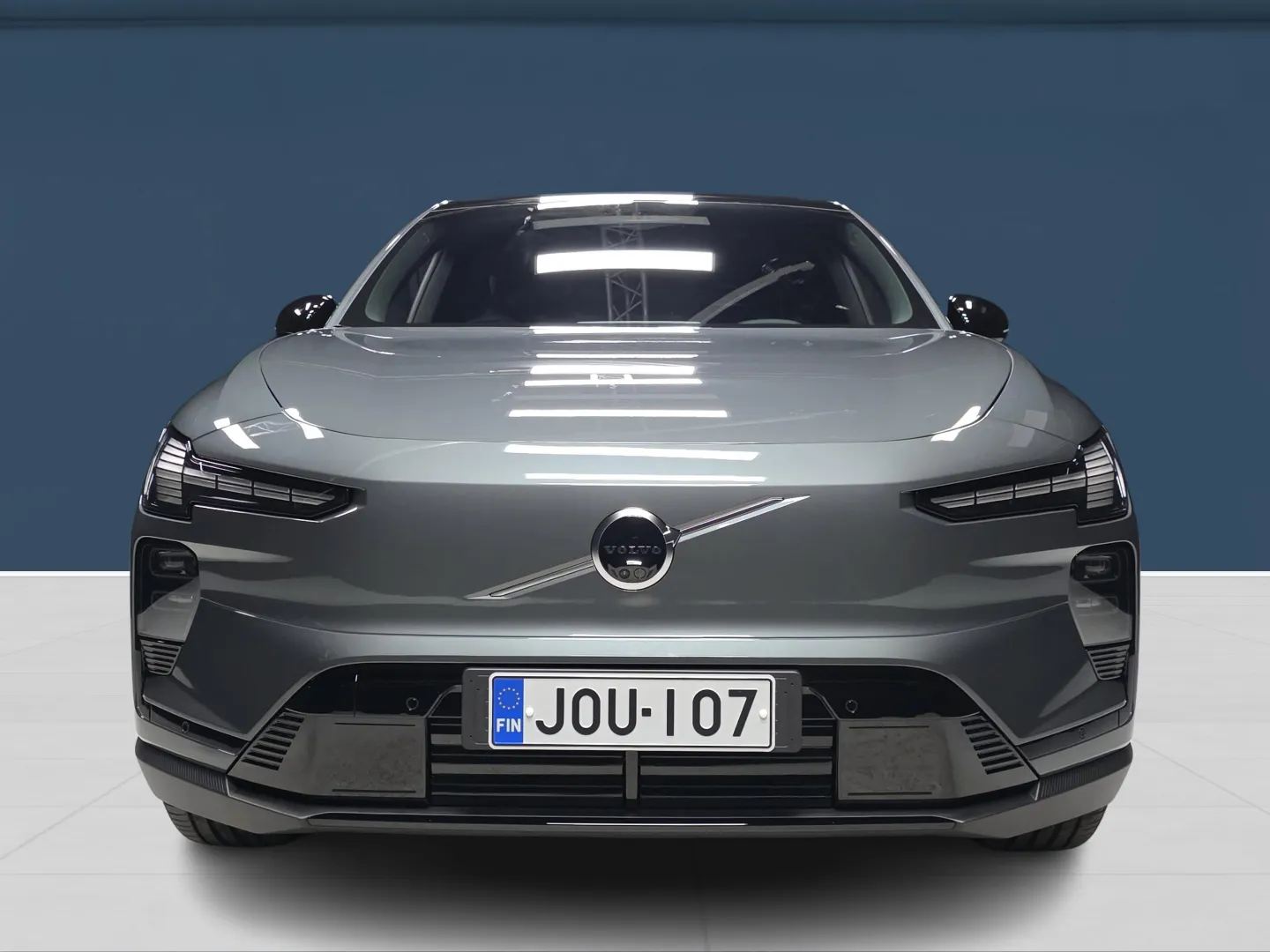 Autokuva 2 - JOU-107