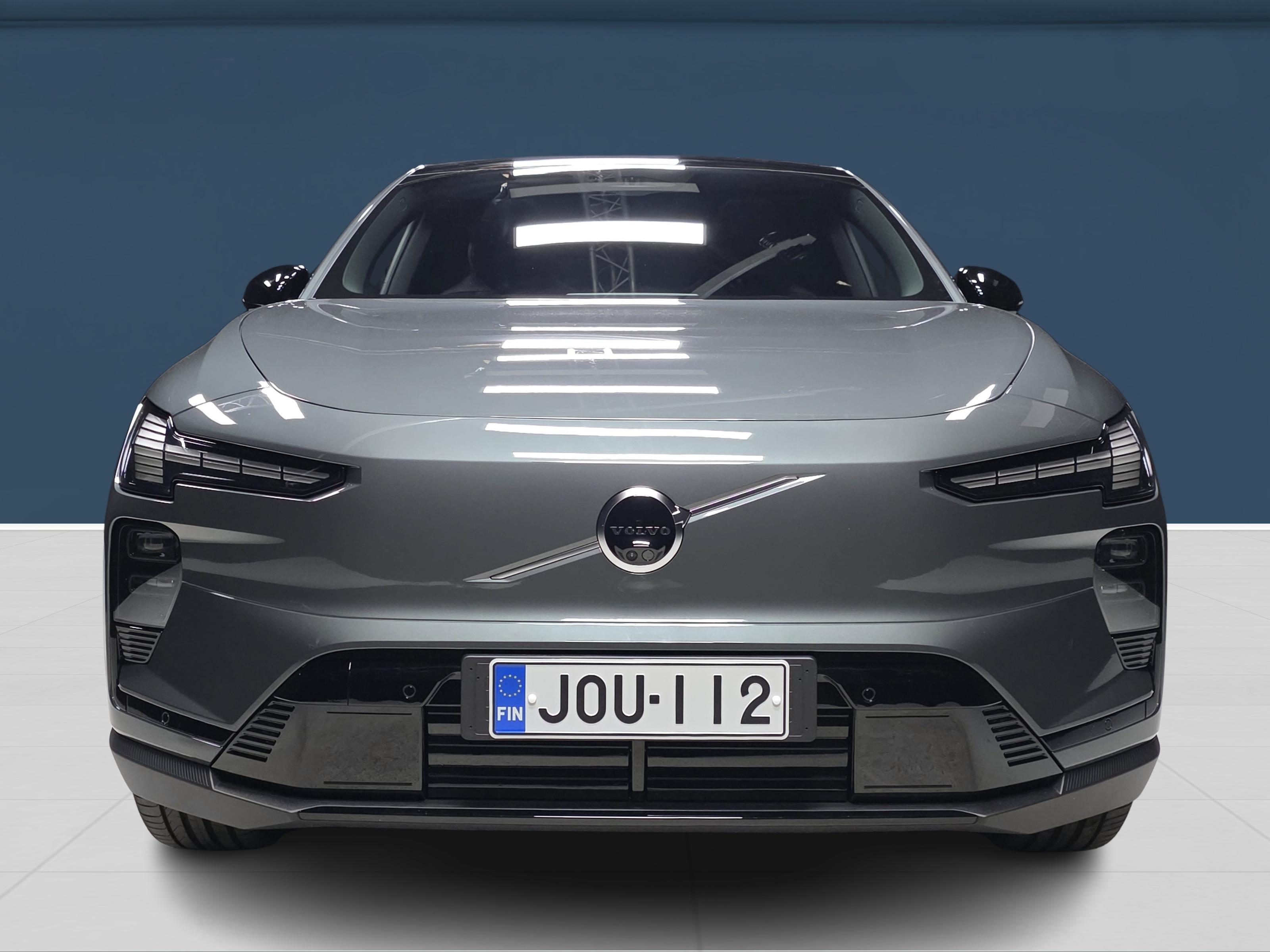 Volvo EX60 P10 AWD Plus 2027, photo 2/17