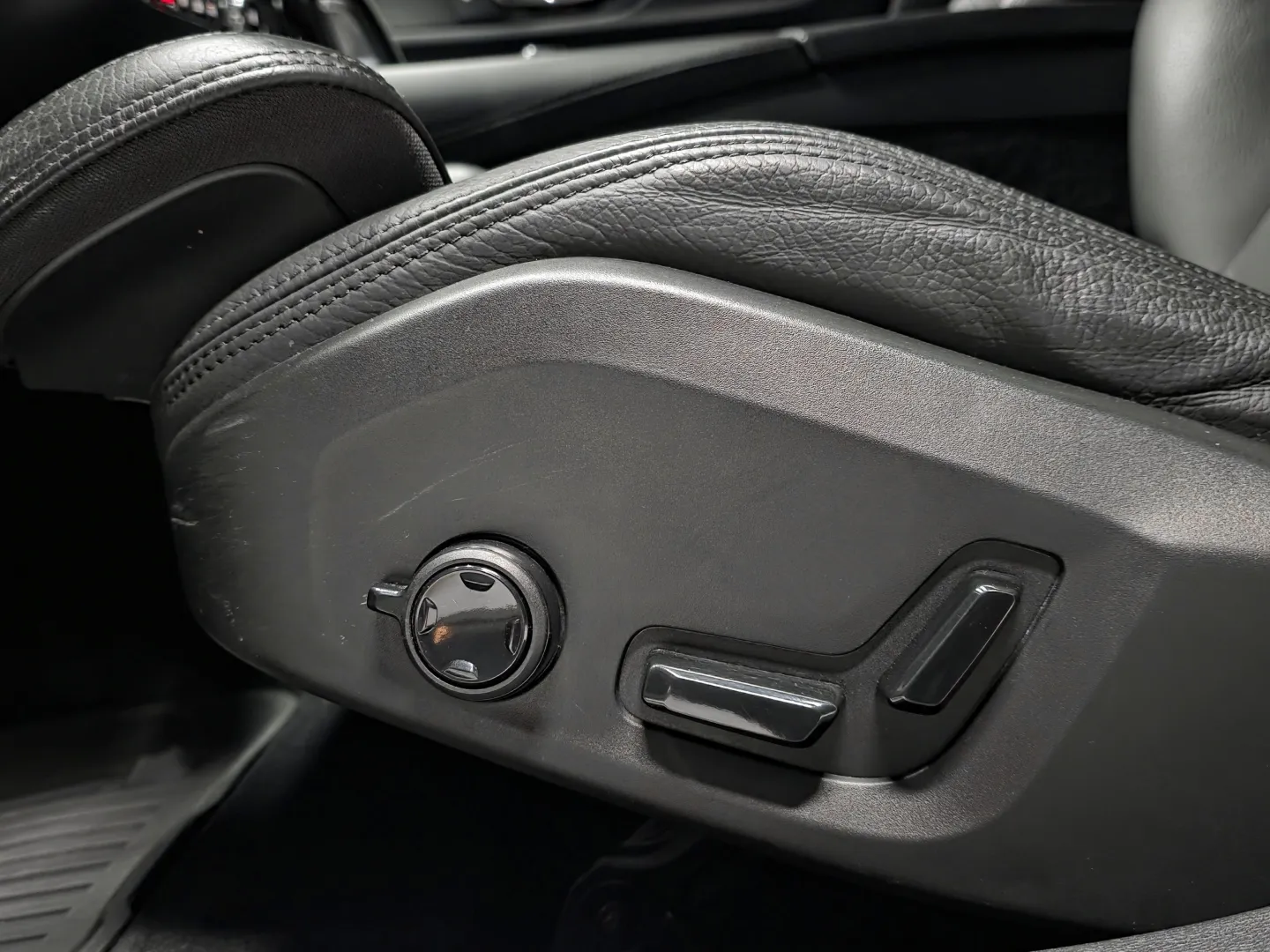 Autokuva 16 - JPL-462