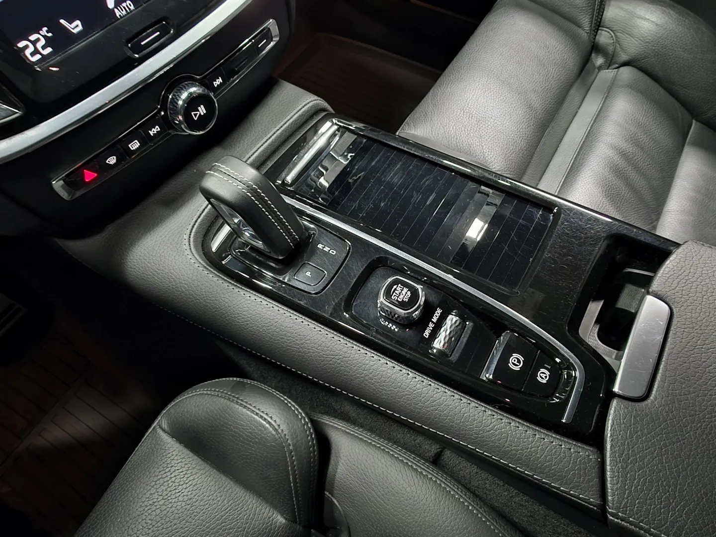 Autokuva 15 - JPL-462