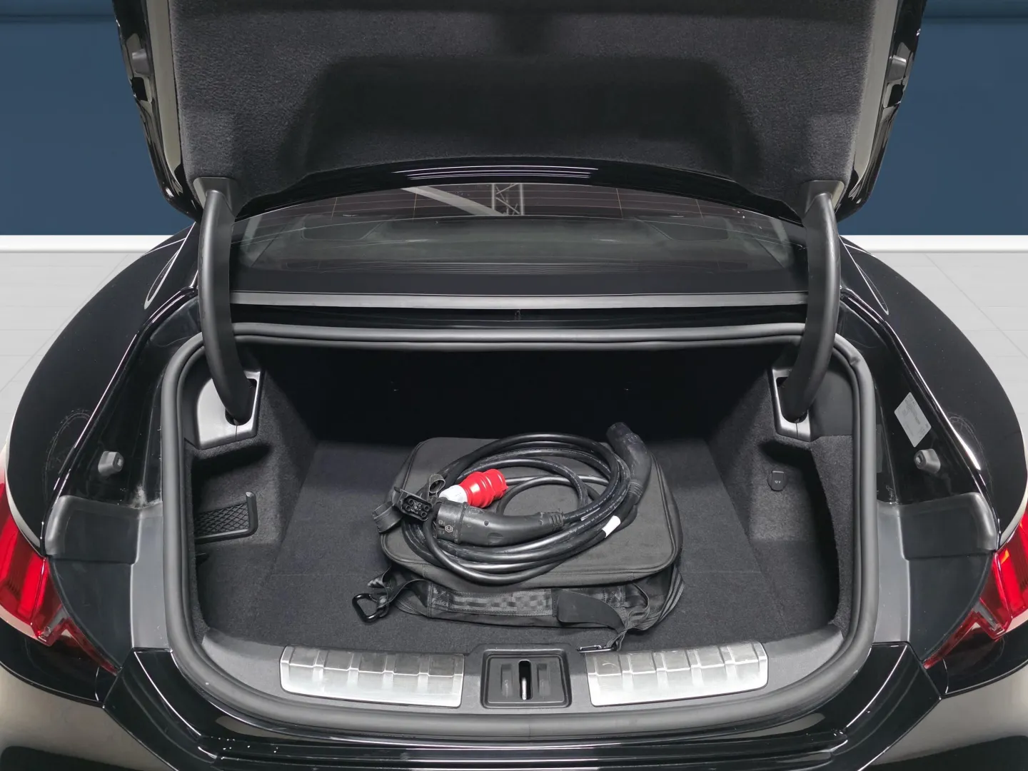 Autokuva 11 - JTO-300