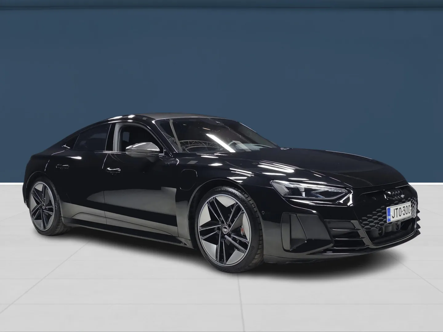 Autokuva 3 - JTO-300