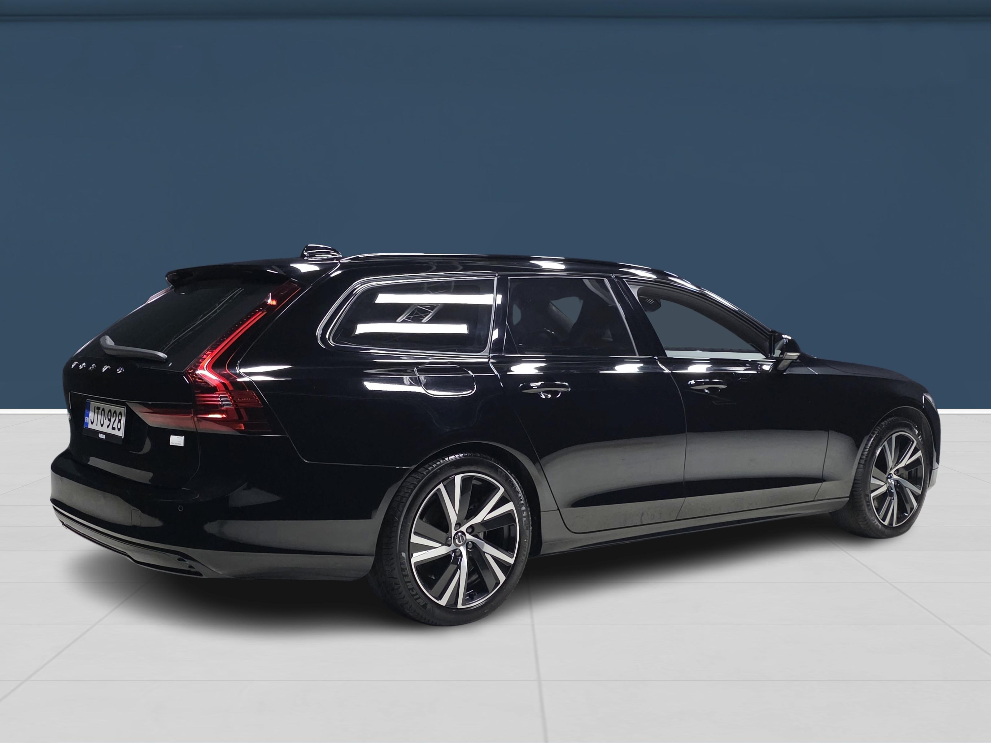 Volvo V90 2022, kuva 4/19