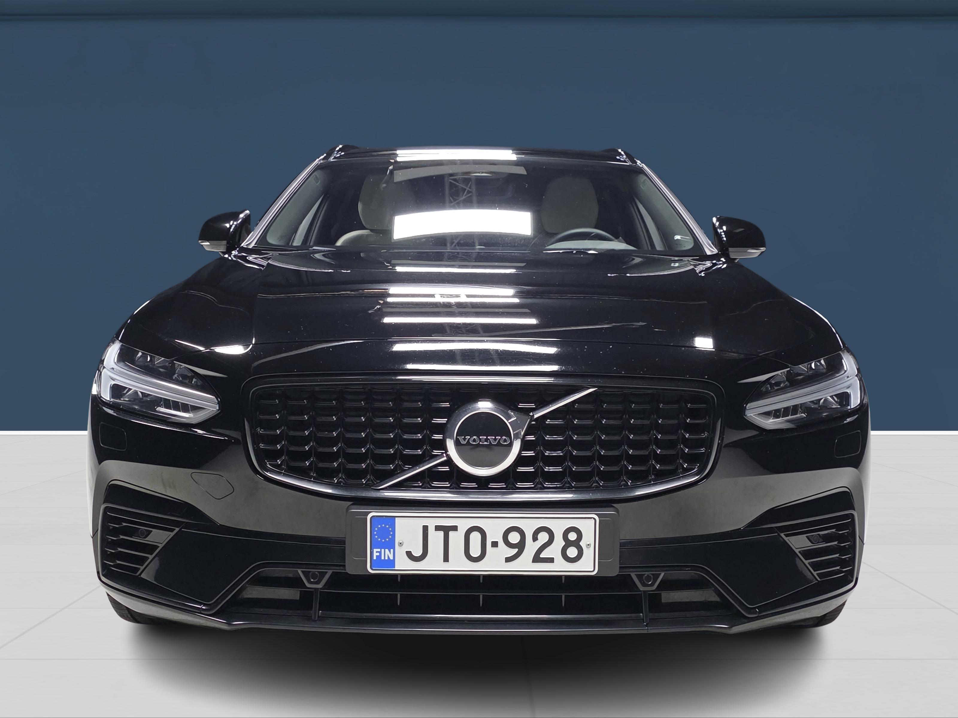 Volvo V90 2022, kuva 2/19