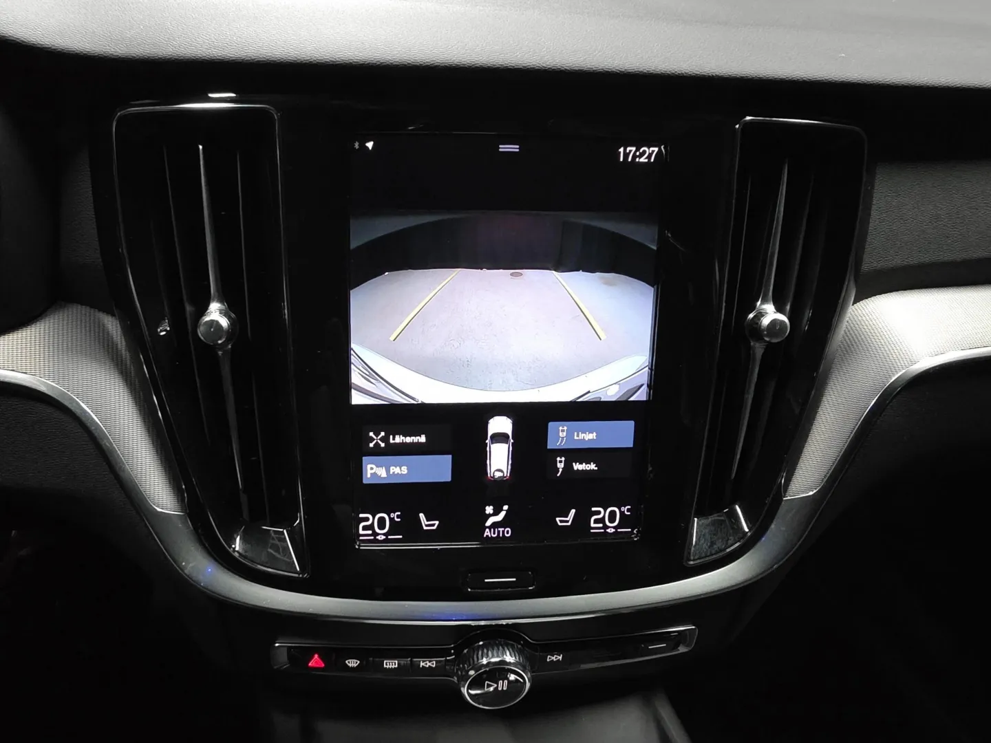 Autokuva 14 - JTS-156