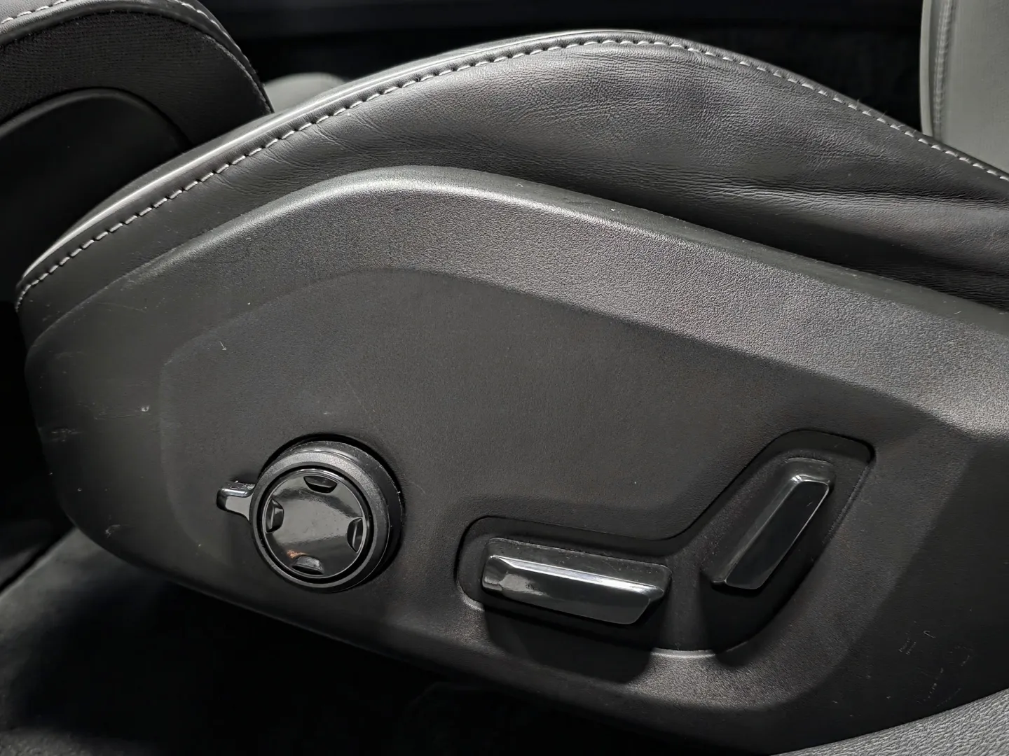 Autokuva 17 - JTS-156