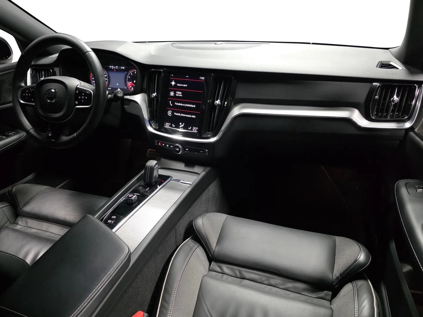 Autokuva 18 - JTS-156