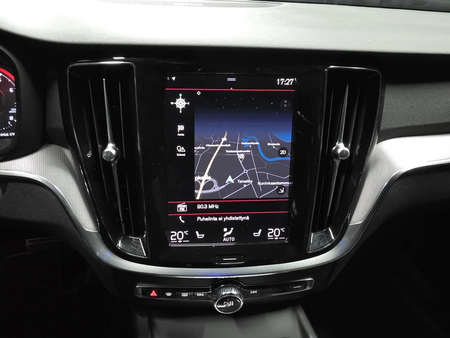 Autokuva 13 - JTS-156