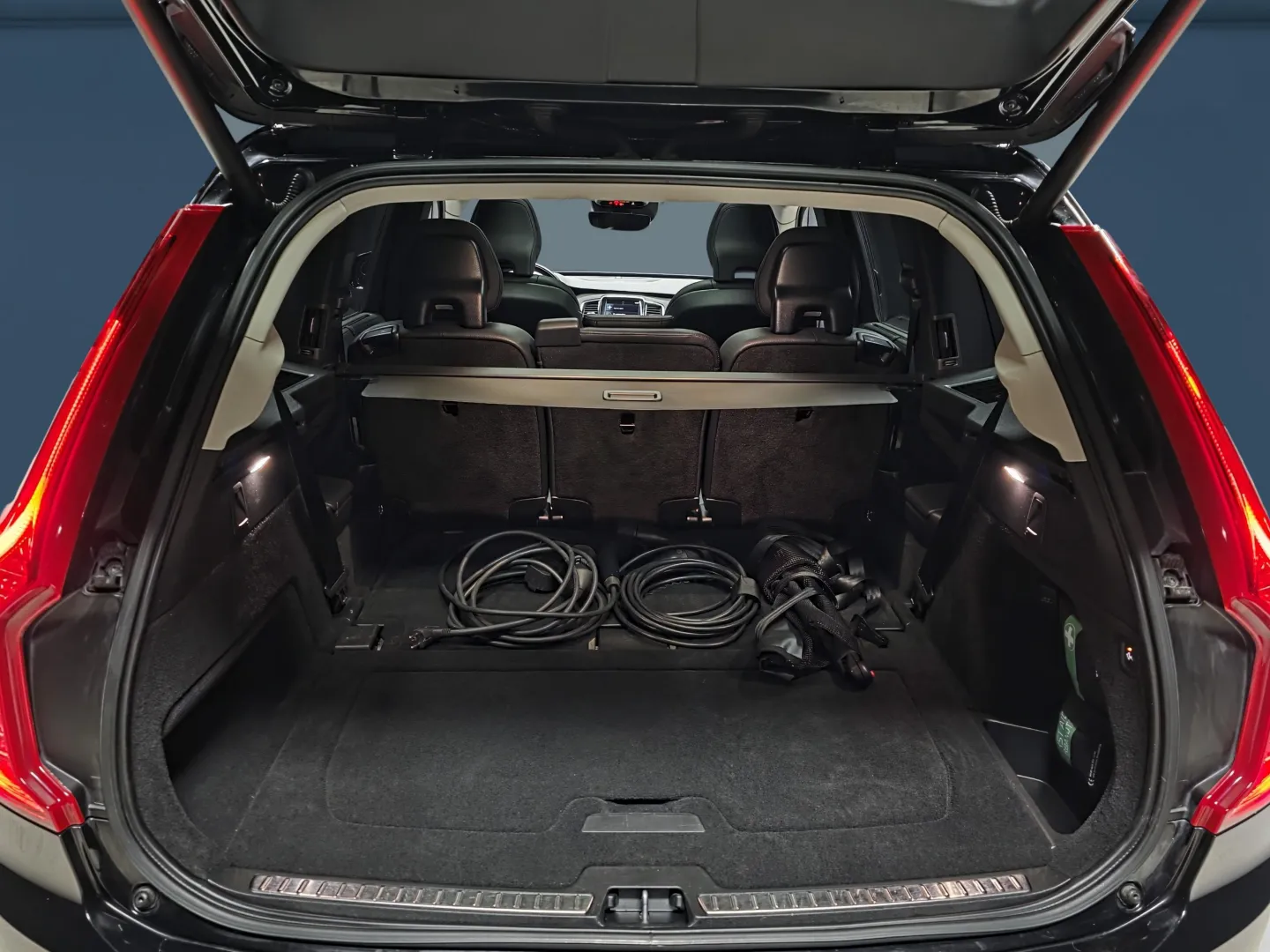 Autokuva 11 - JTS-249