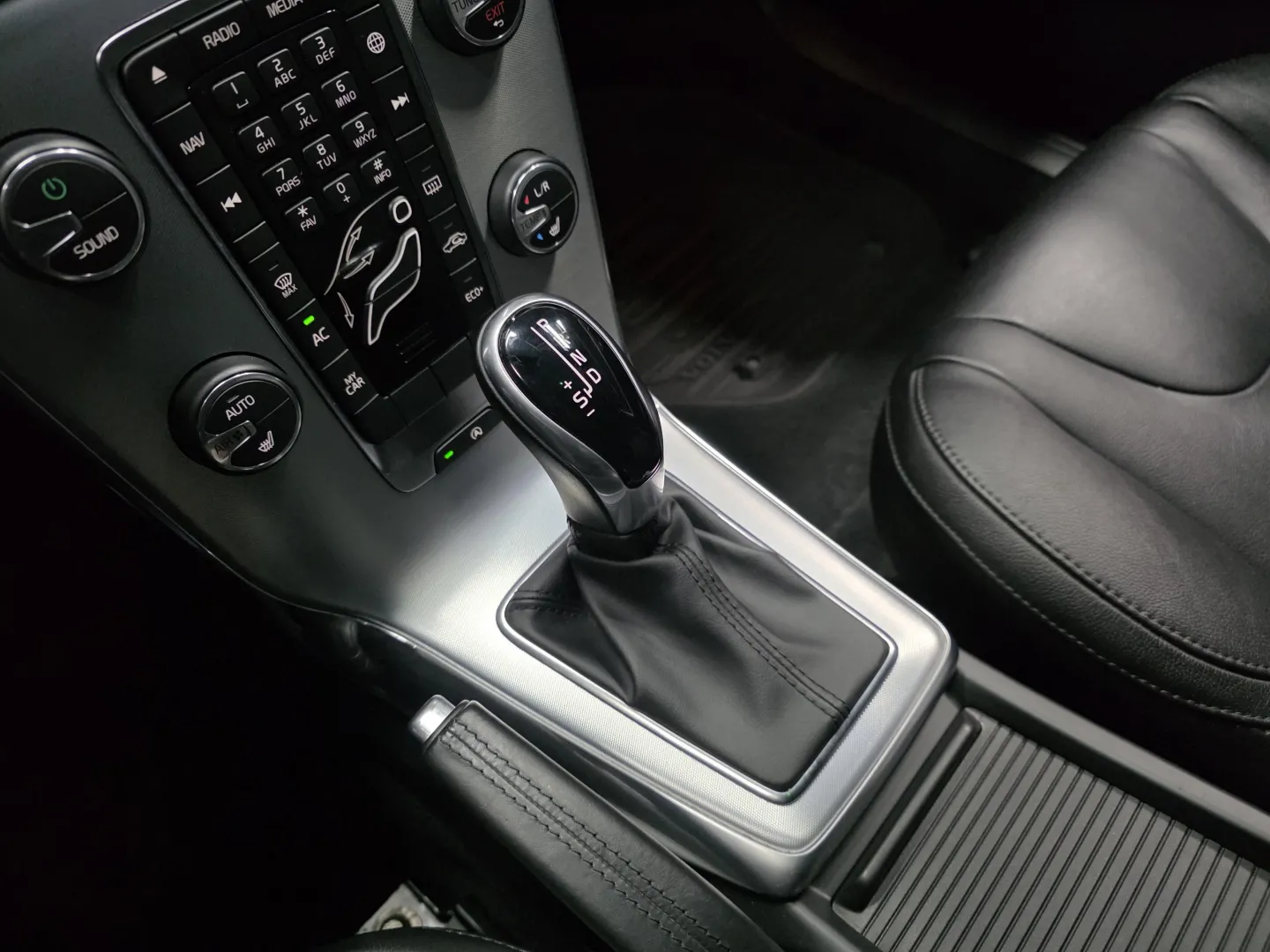 Autokuva 14 - KST-556