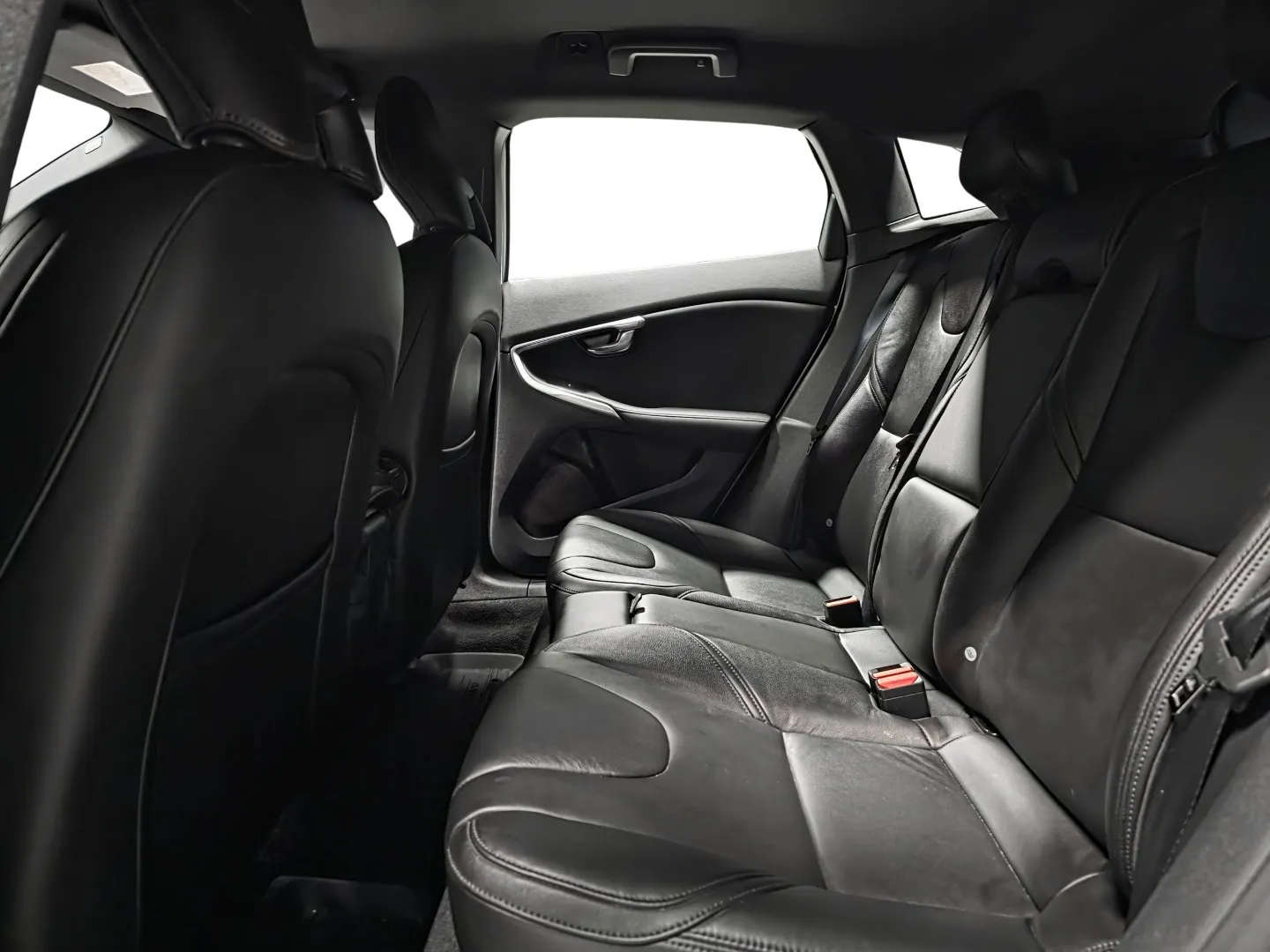 Autokuva 9 - KST-556