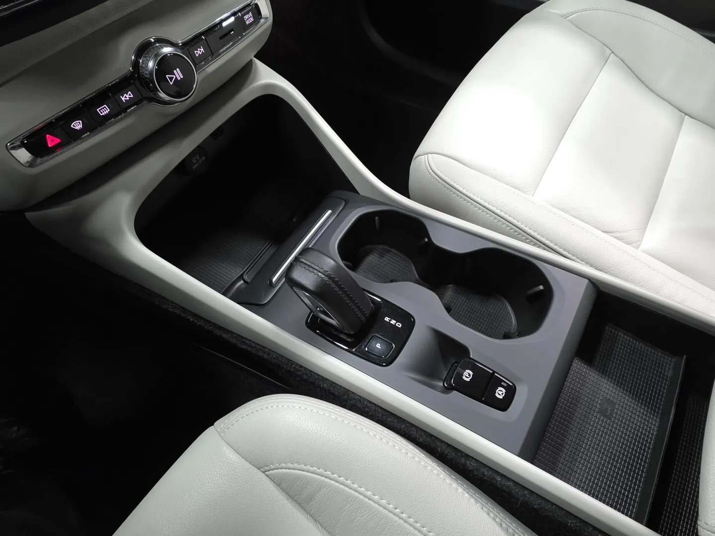 Autokuva 14 - KUH-778