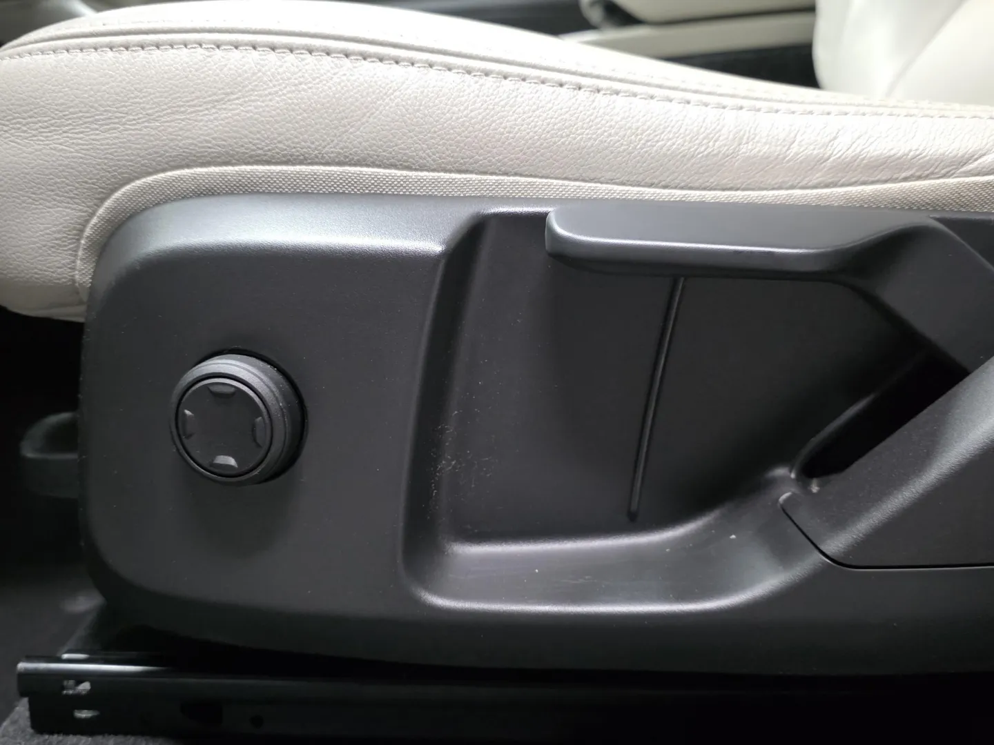 Autokuva 15 - KUH-778