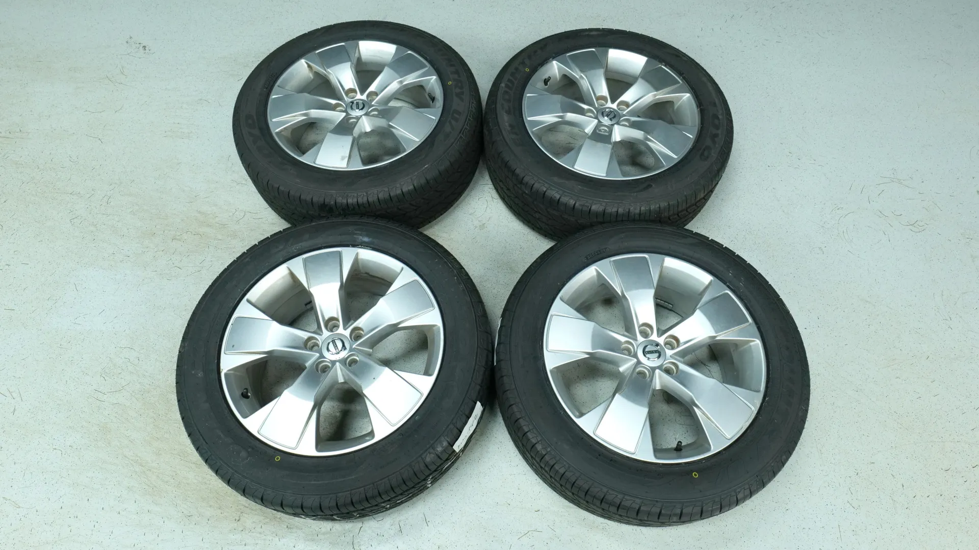 Autokuva 19 - KUJ-142