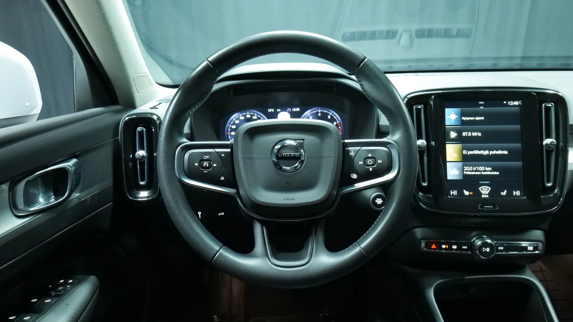 Autokuva 15 - KUJ-142