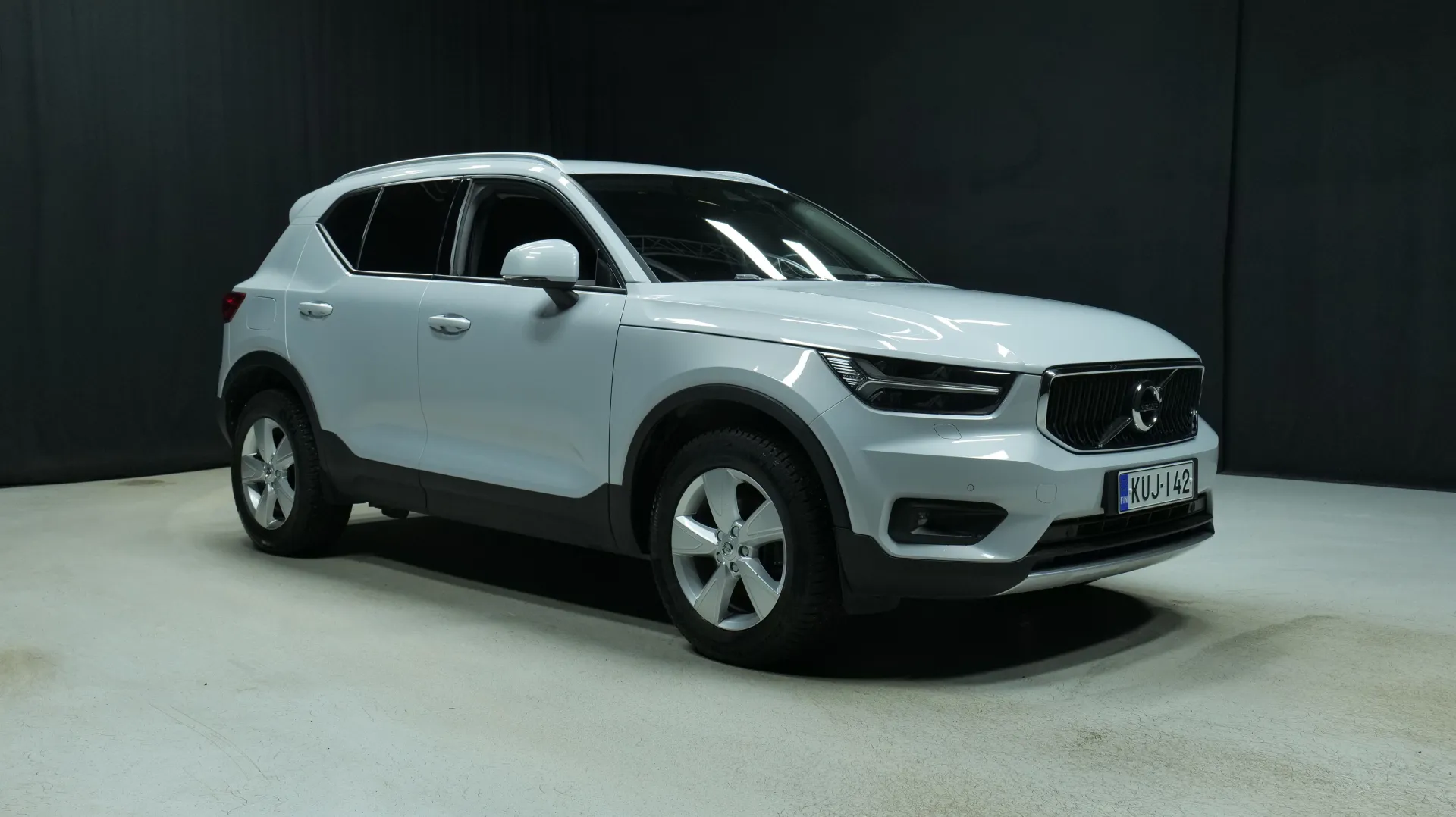 Autokuva 5 - KUJ-142