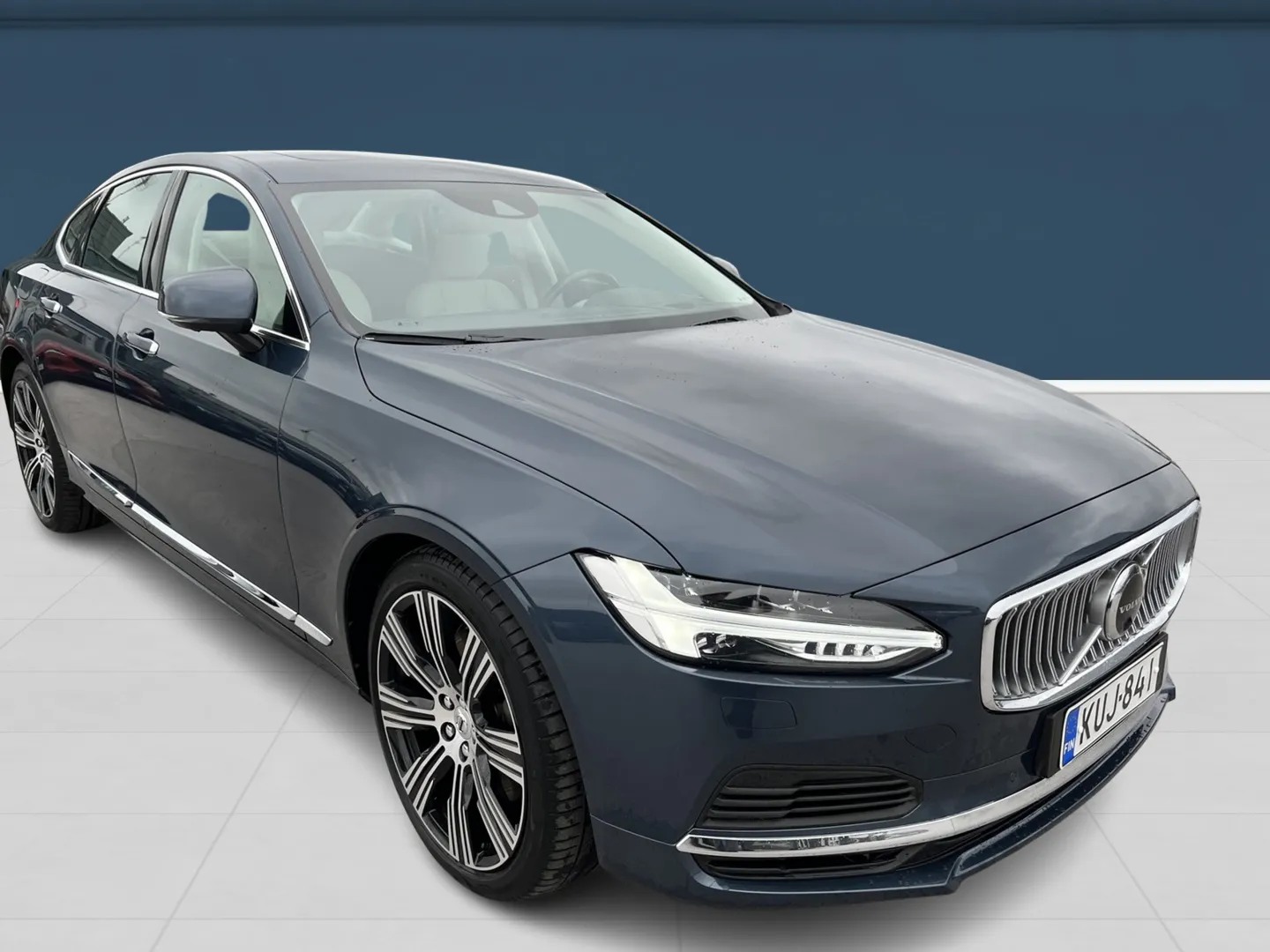 Autokuva 3 - KUJ-841