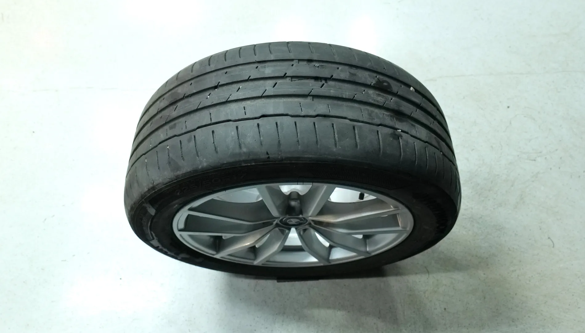 Autokuva 18 - KUL-430