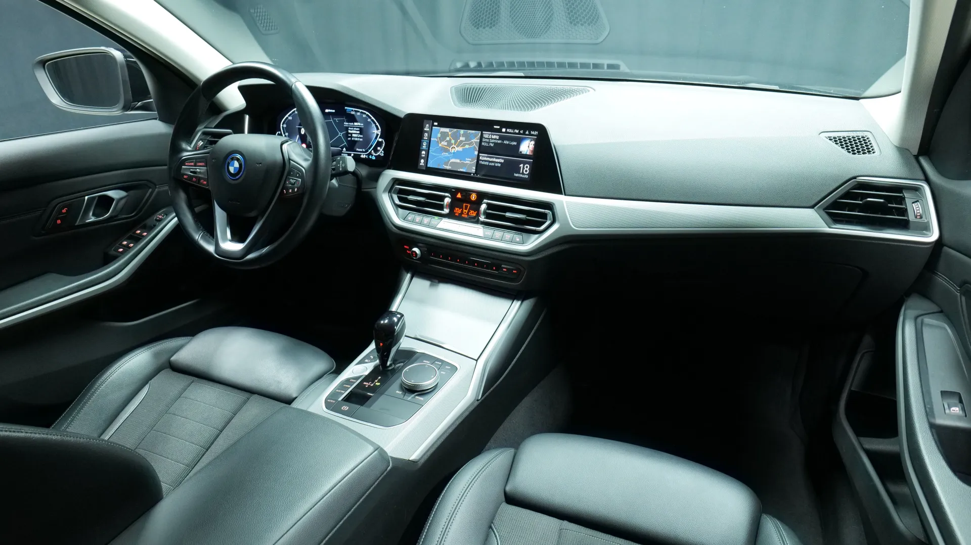 Autokuva 16 - KUL-430