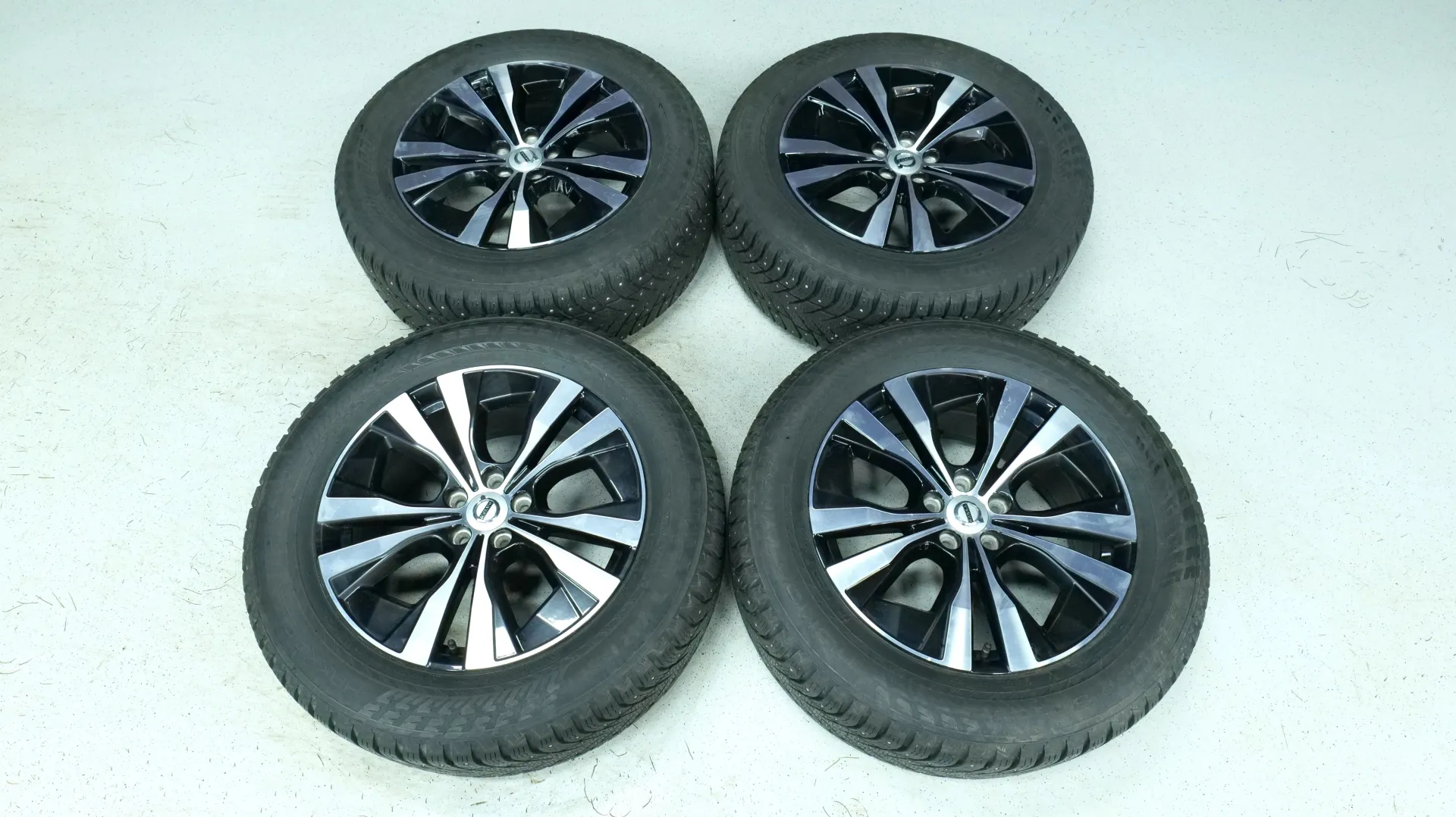 Autokuva 19 - KUR-288