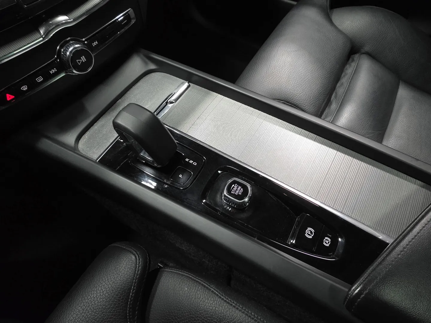 Autokuva 15 - KUS-213