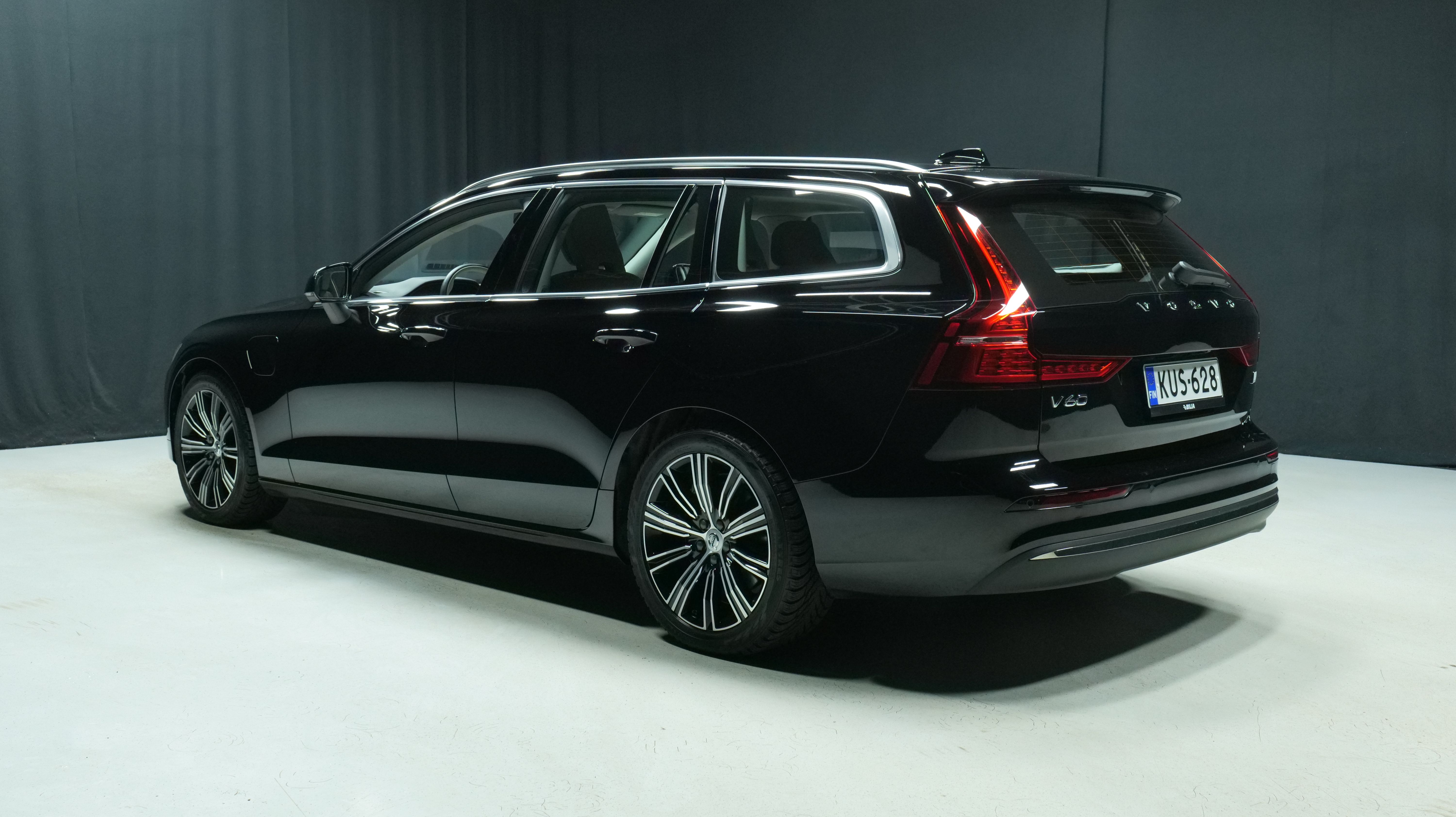 Volvo V60 2023, kuva 2/21