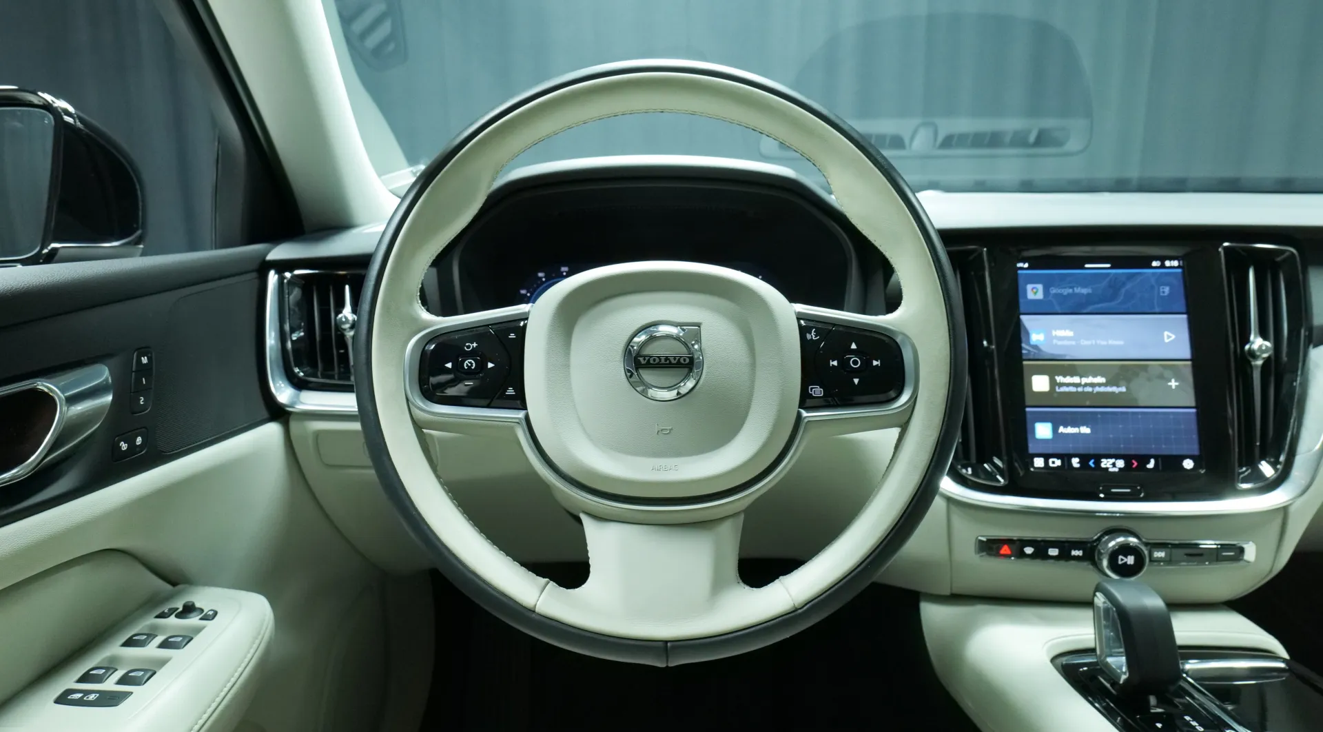 Autokuva 14 - KUS-628