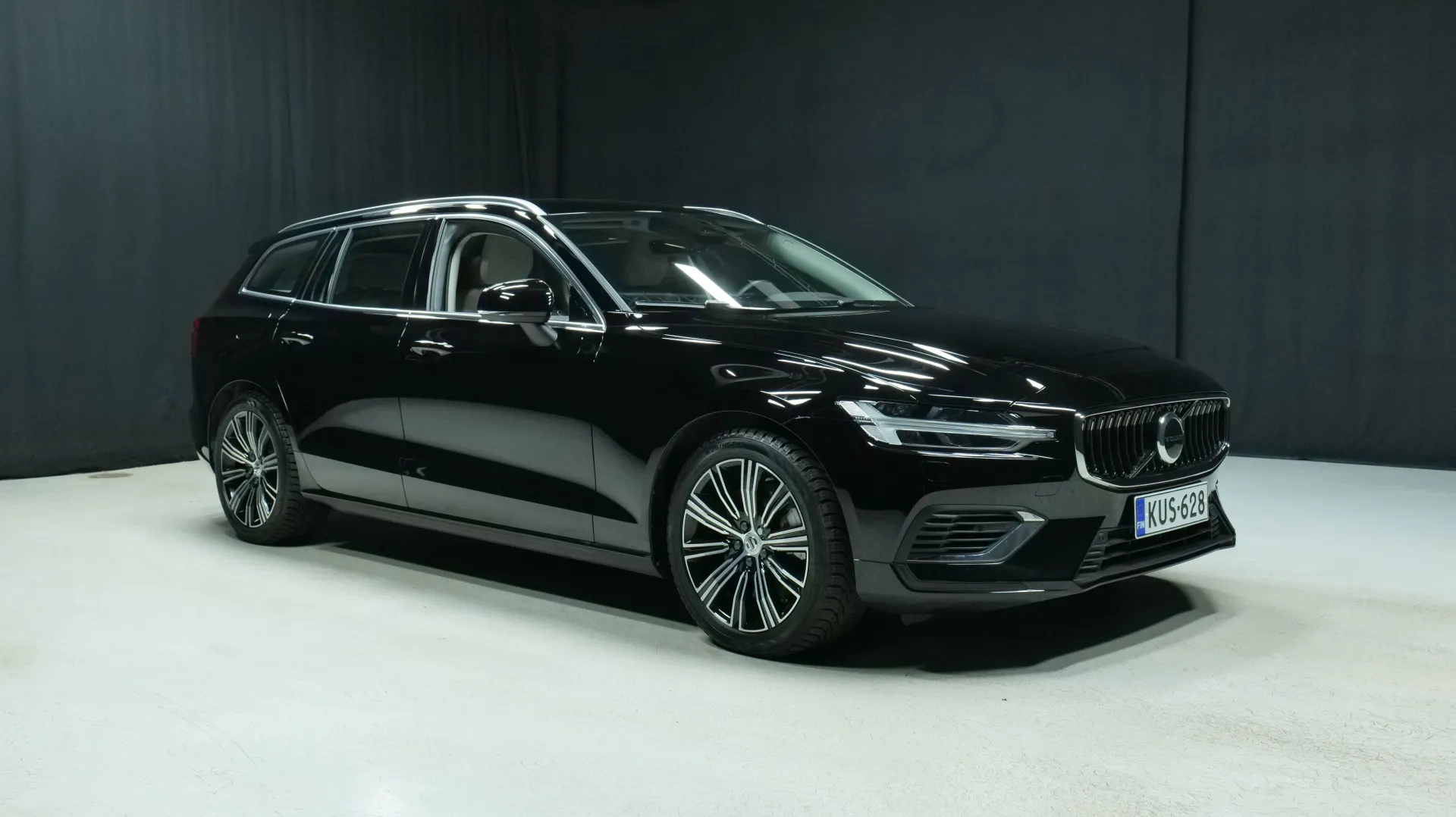 Autokuva 5 - KUS-628