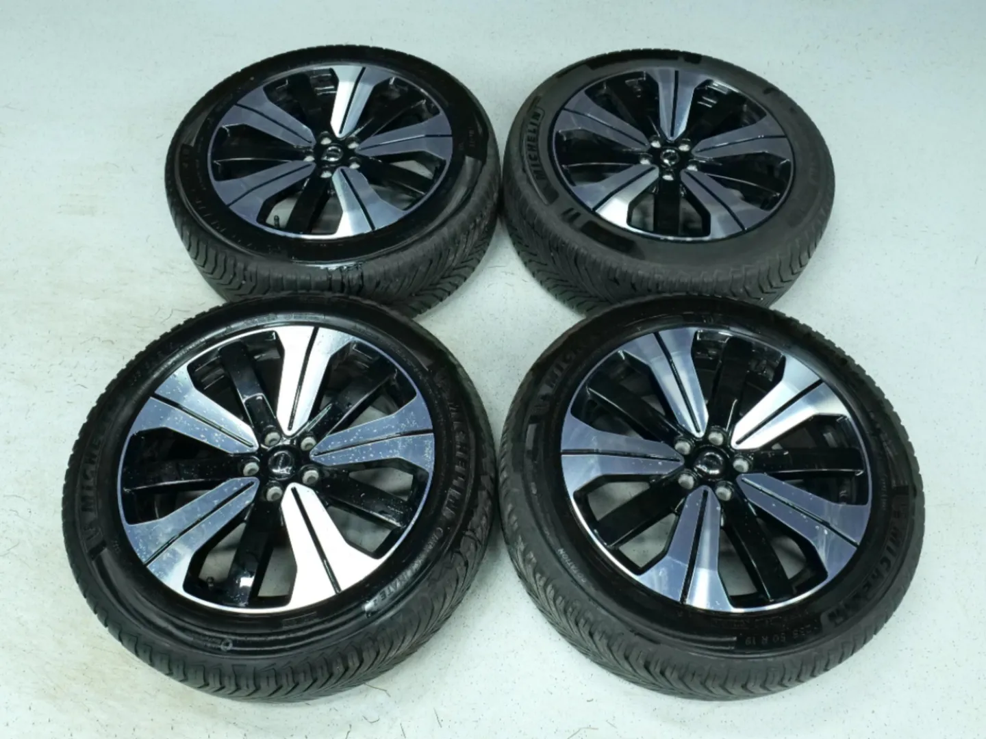 Autokuva 12 - KUT-669