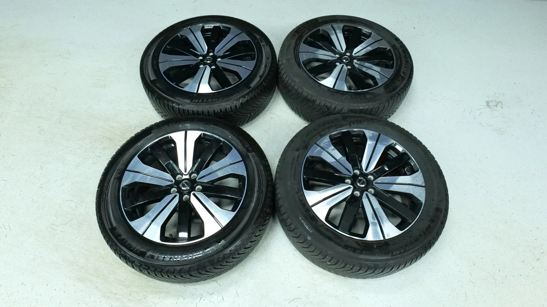 Autokuva 19 - KUX-171