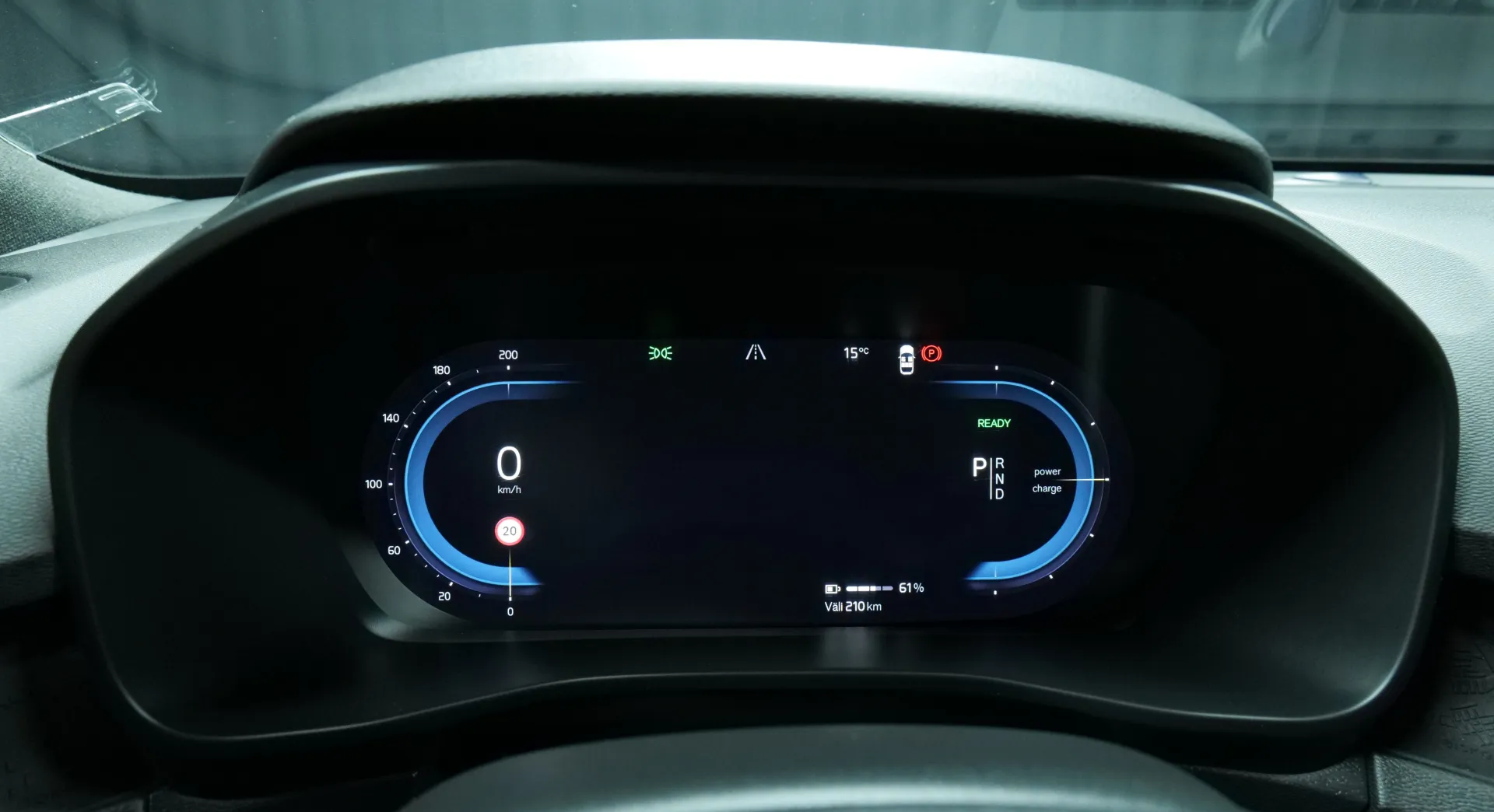 Autokuva 6 - KUX-653