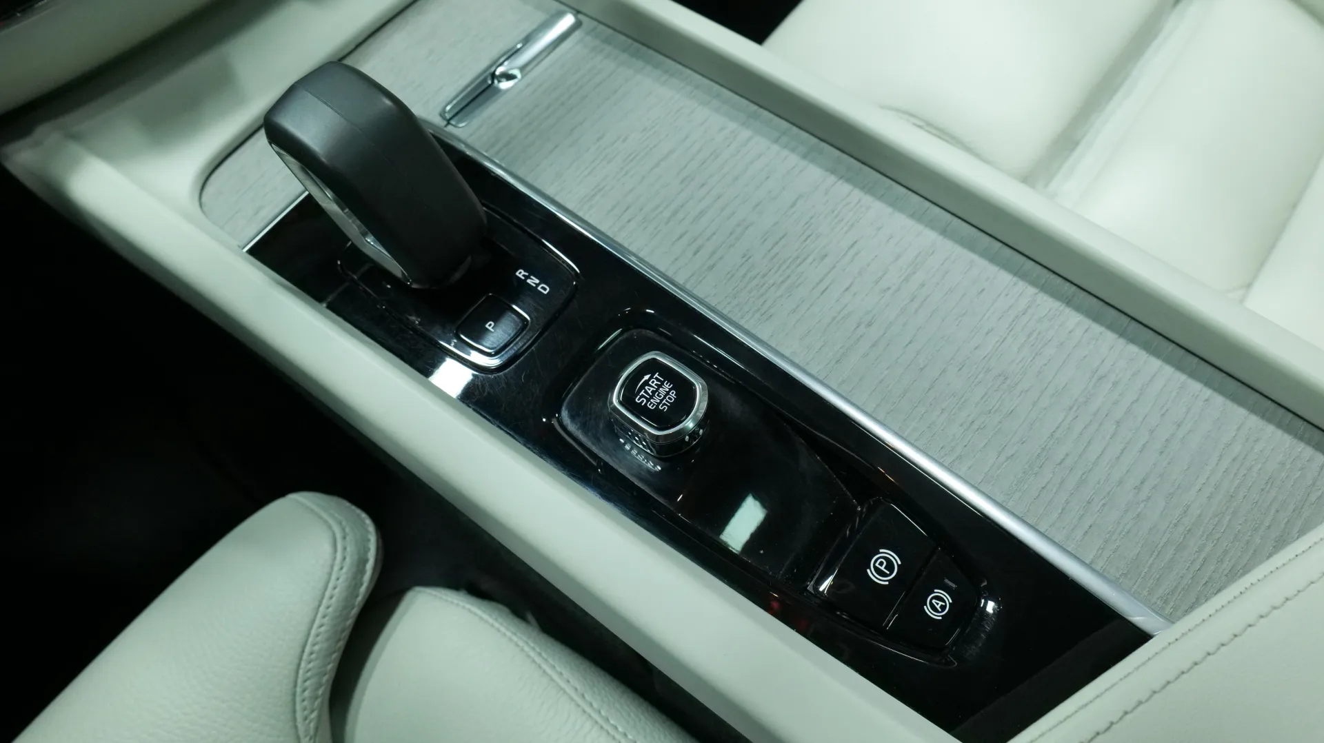 Autokuva 9 - KUX-712