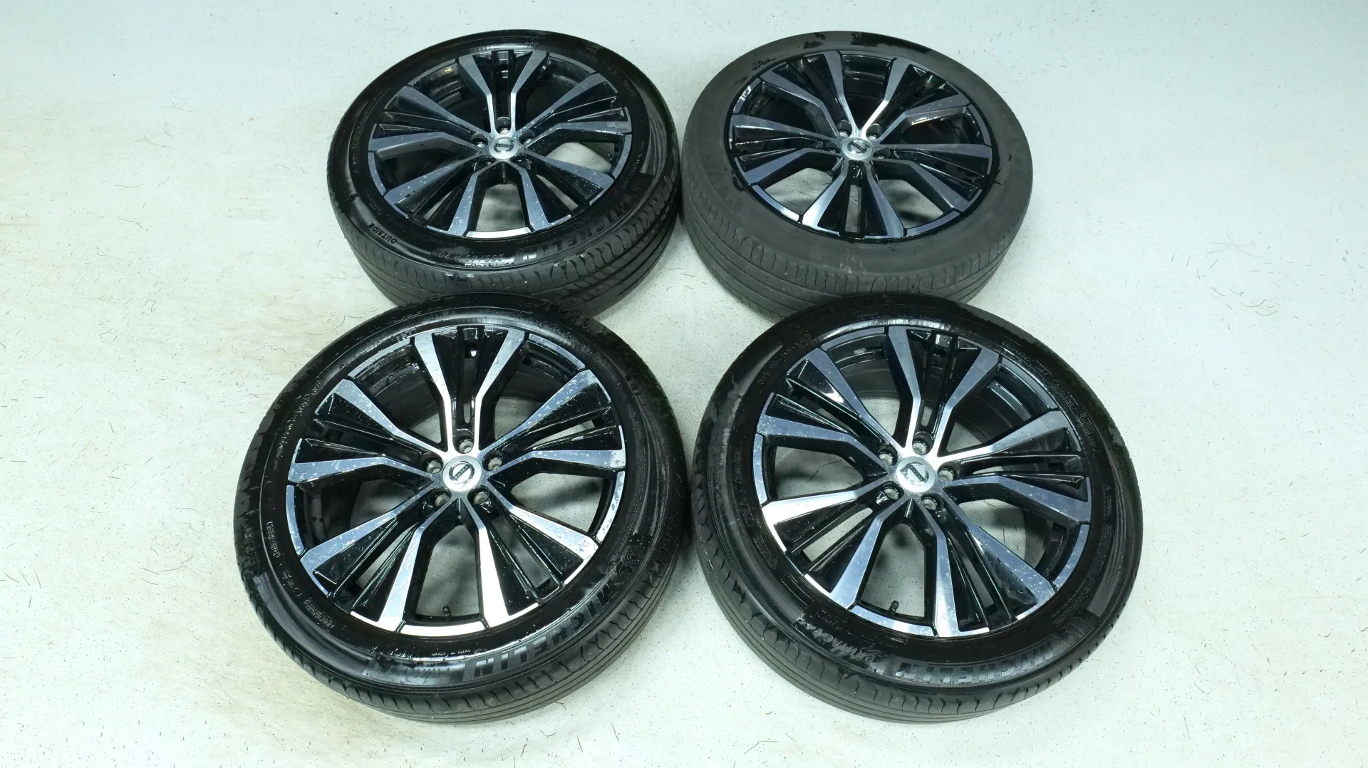 Autokuva 20 - KUX-712