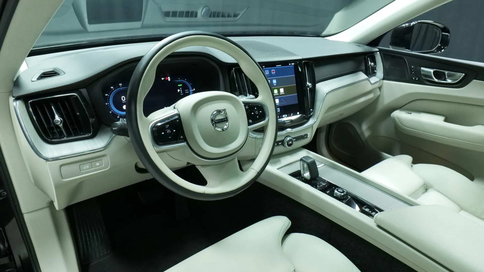 Autokuva 13 - KUX-712