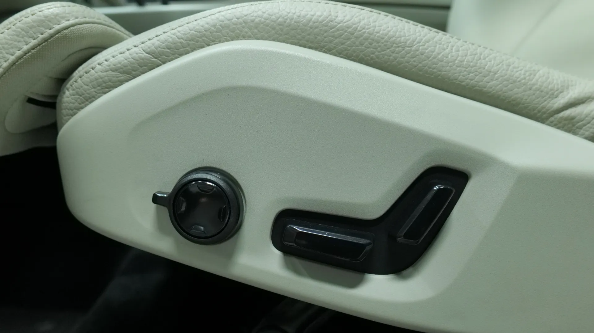 Autokuva 10 - KUX-724