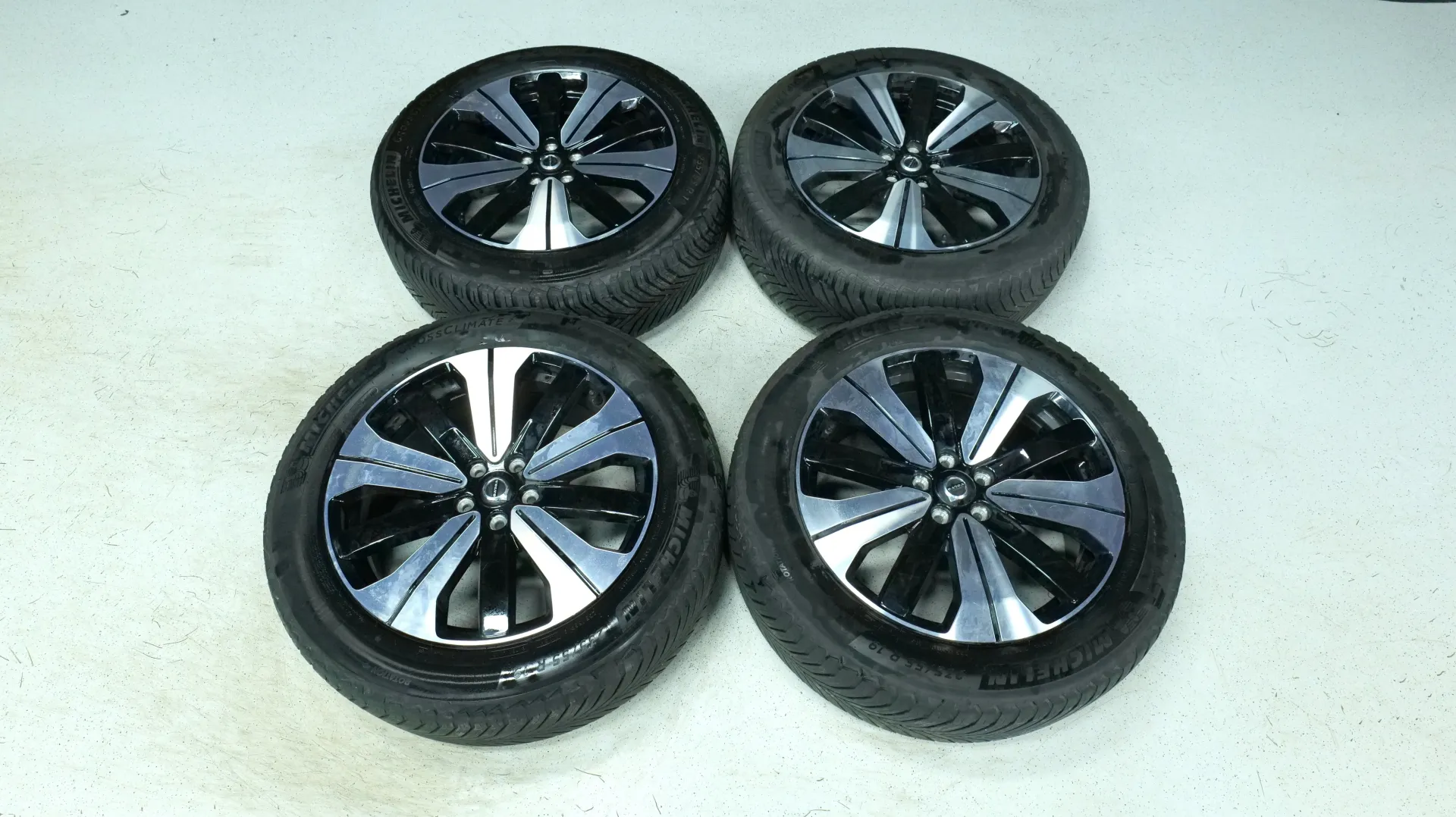 Autokuva 19 - KUX-724