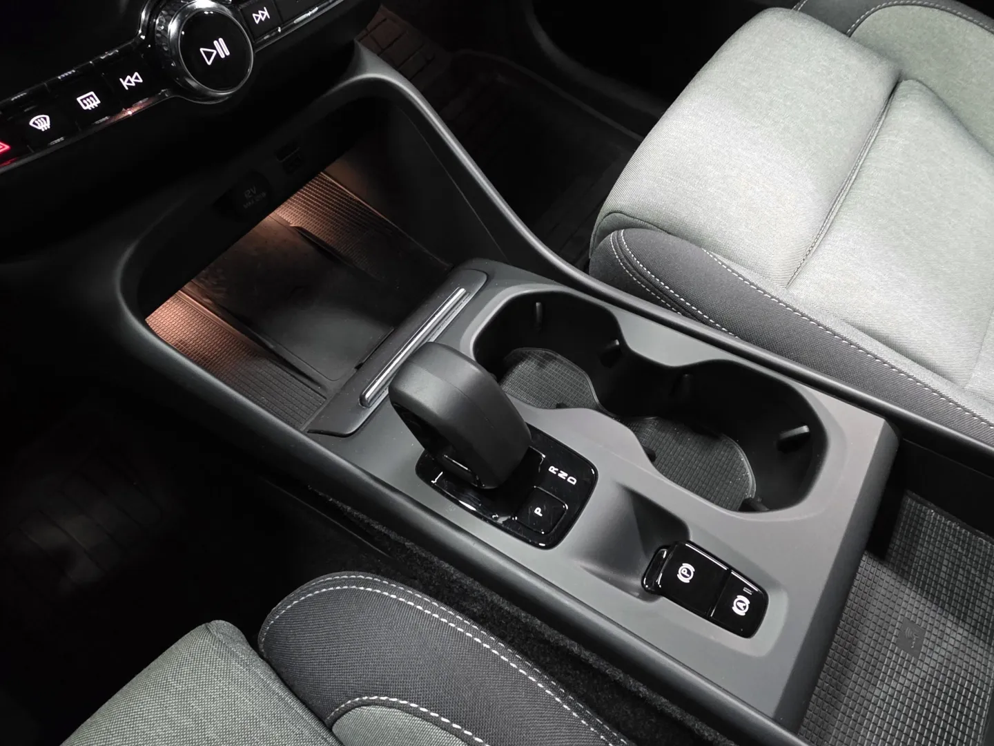 Autokuva 15 - KUZ-345