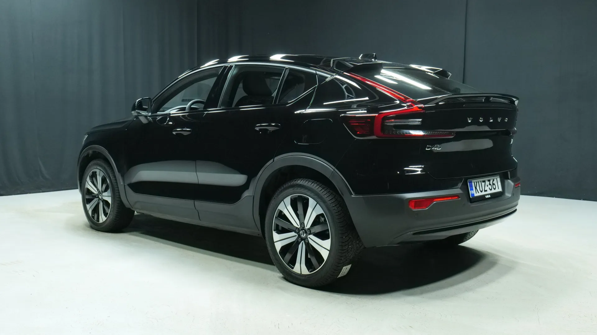 Autokuva 2 - KUZ-361