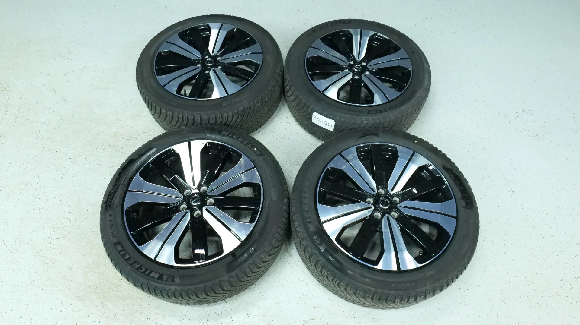 Autokuva 20 - KUZ-361