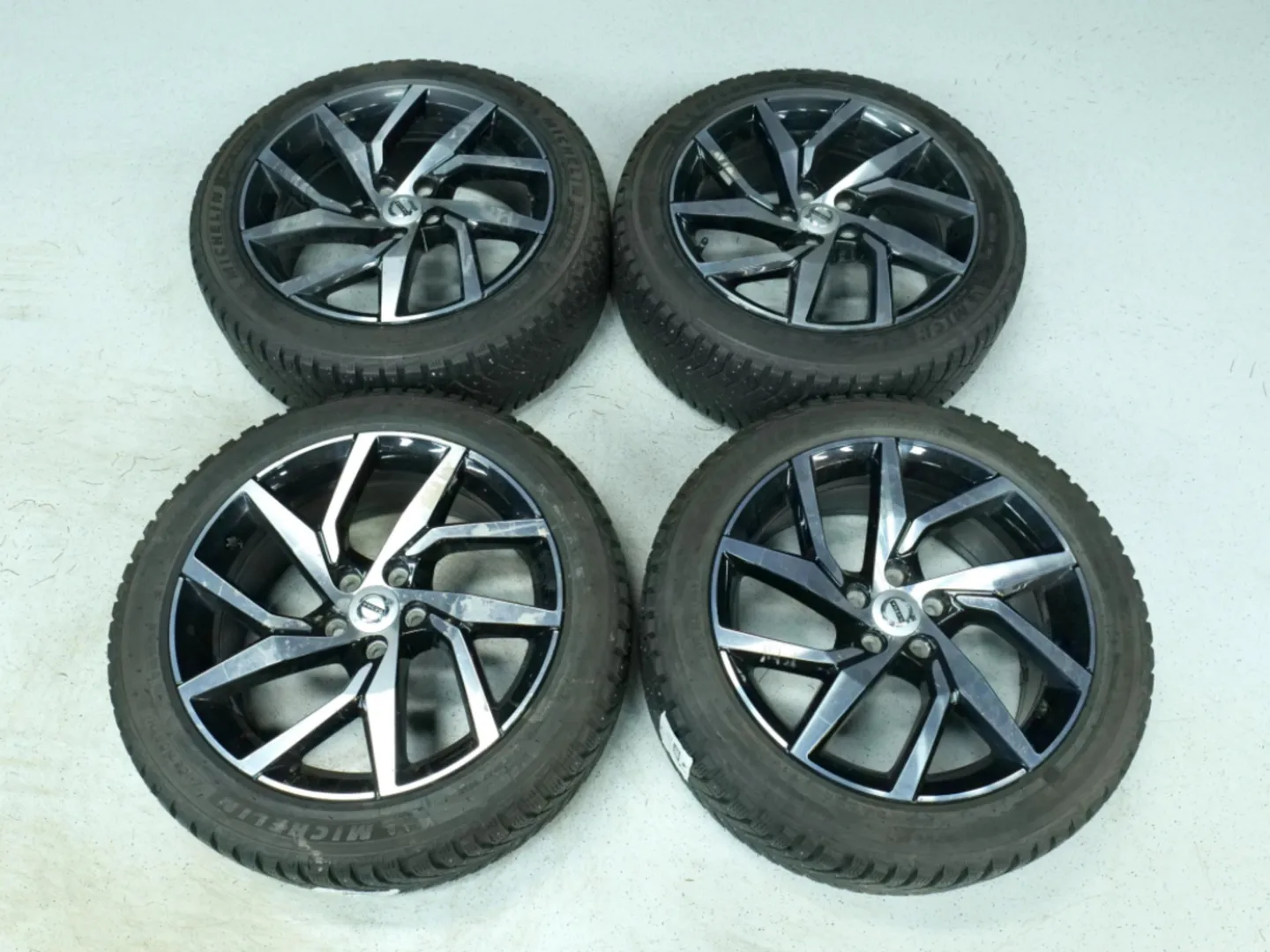 Autokuva 12 - KVJ-133