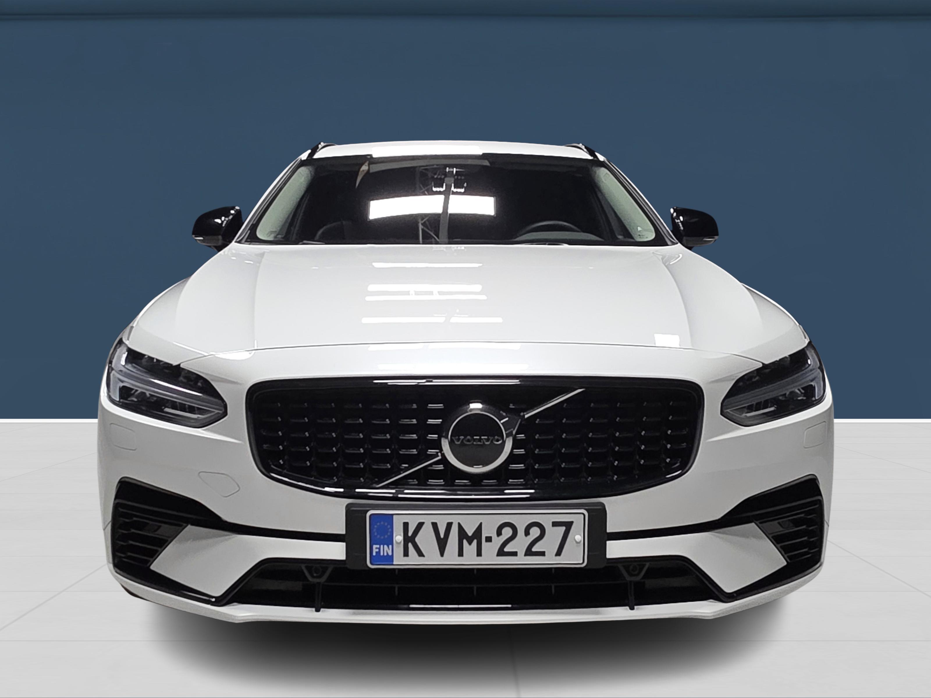 Volvo V90 2024, photo 2/17