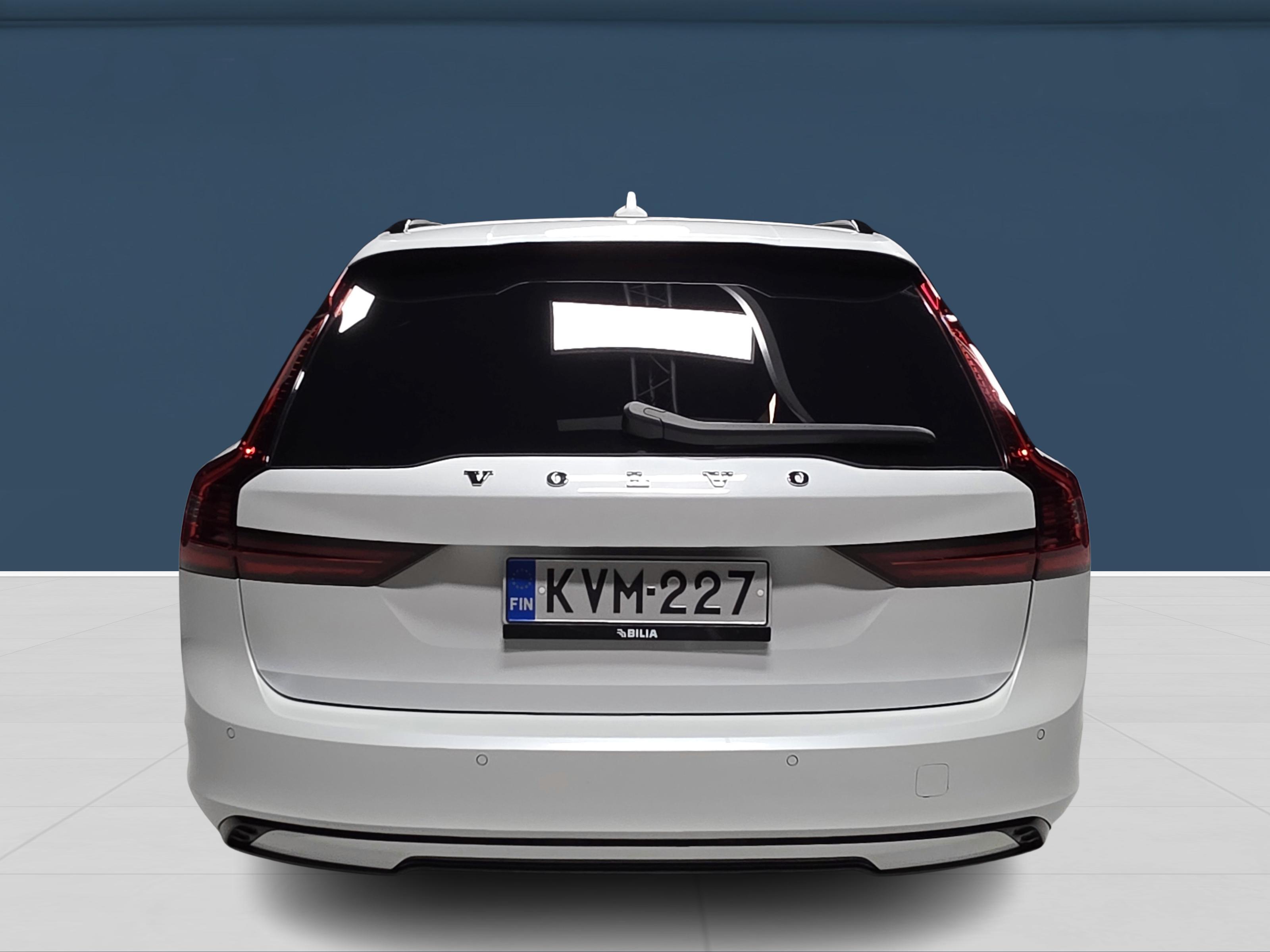 Volvo V90 2024, photo 5/17