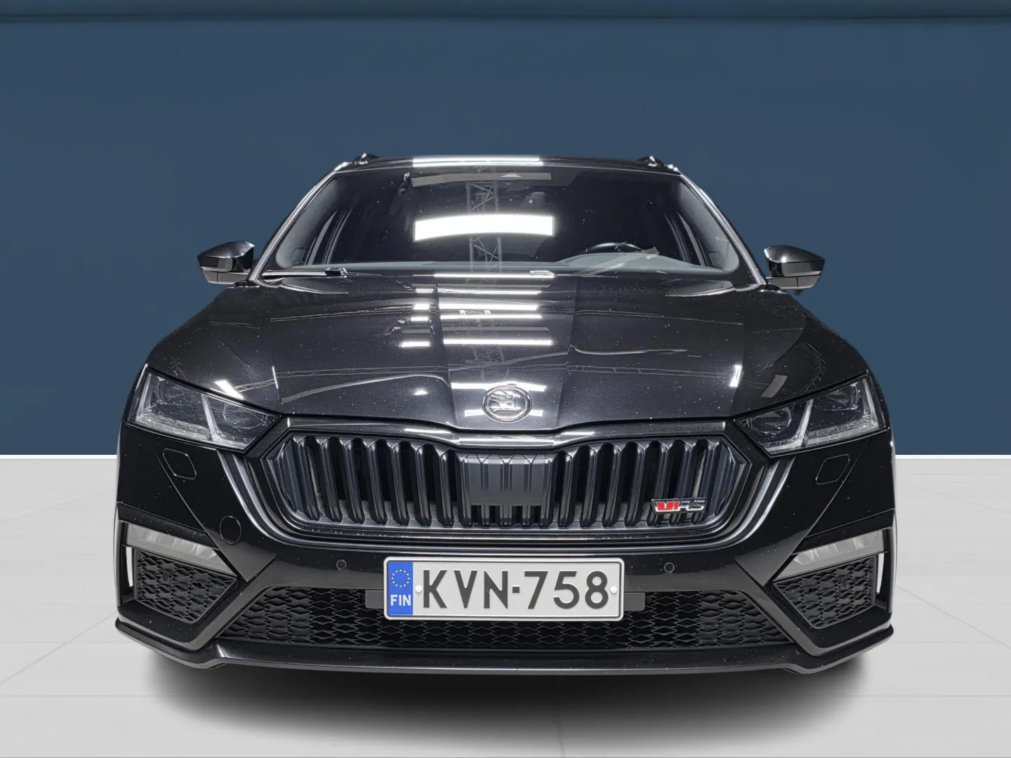 Autokuva 2 - KVN-758