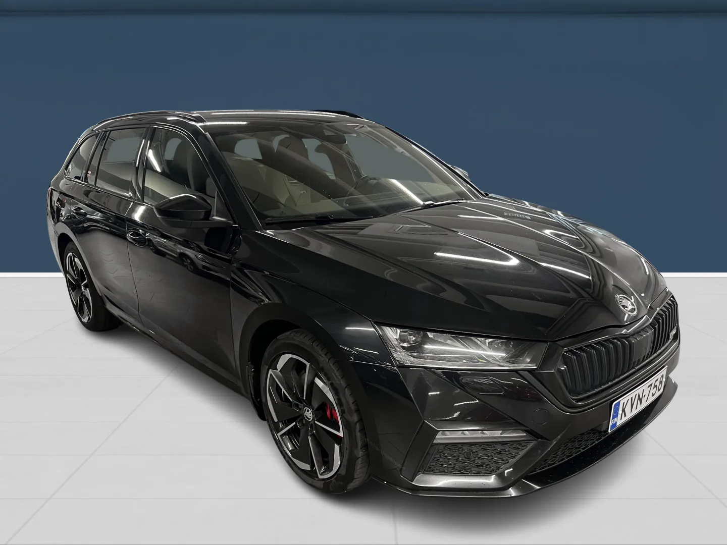 Autokuva 5 - KVN-758