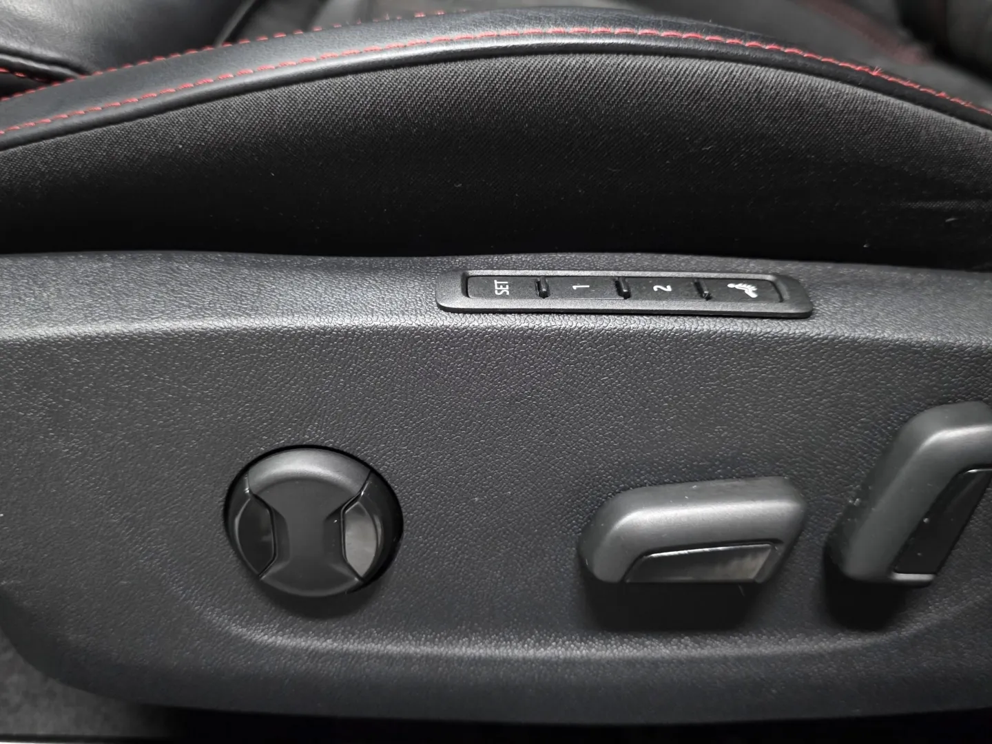 Autokuva 15 - KVN-758