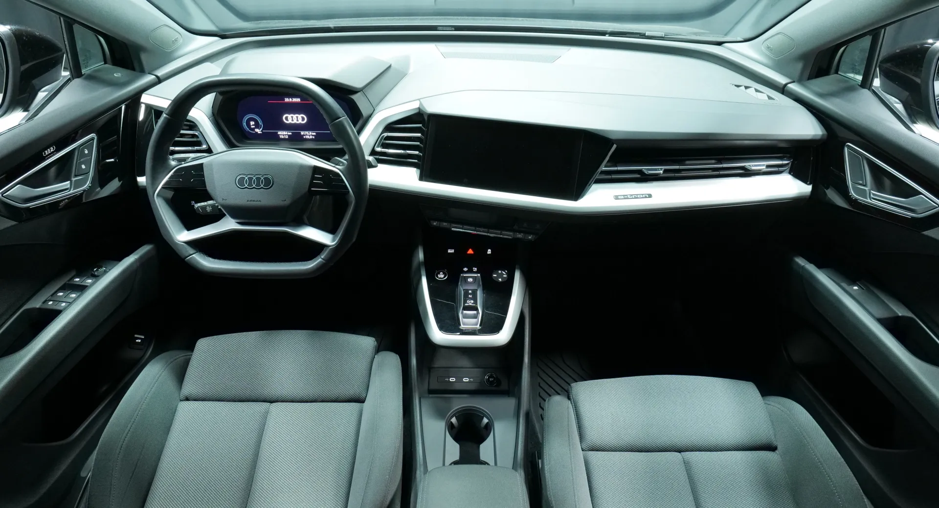 Autokuva 13 - KVP-385