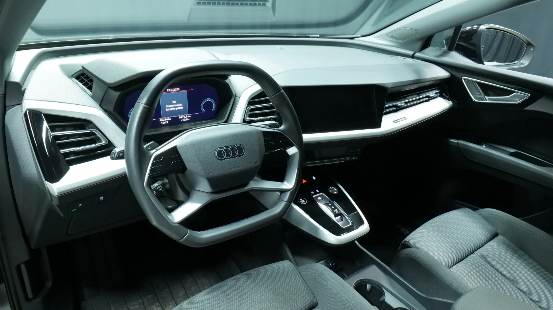 Autokuva 11 - KVP-385