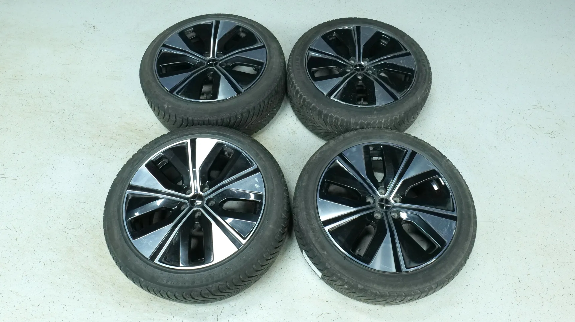 Autokuva 18 - KVU-919